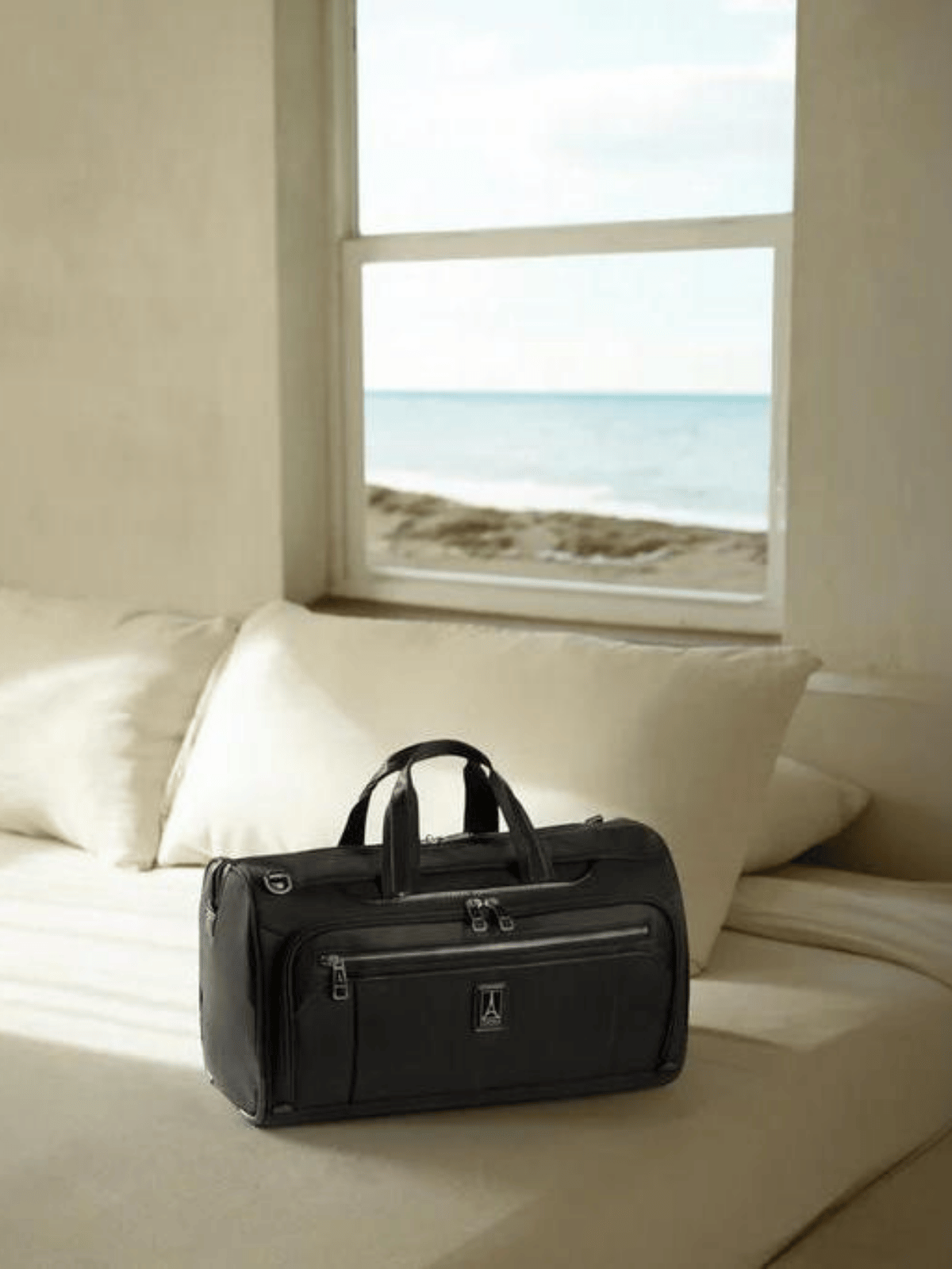 destination travel duffel bags Palm Springs Airlines Weekender Bag The Perfect Travel Companion designed to accommodate your gear to and from your destination OGIO Black Destination Golf Travel