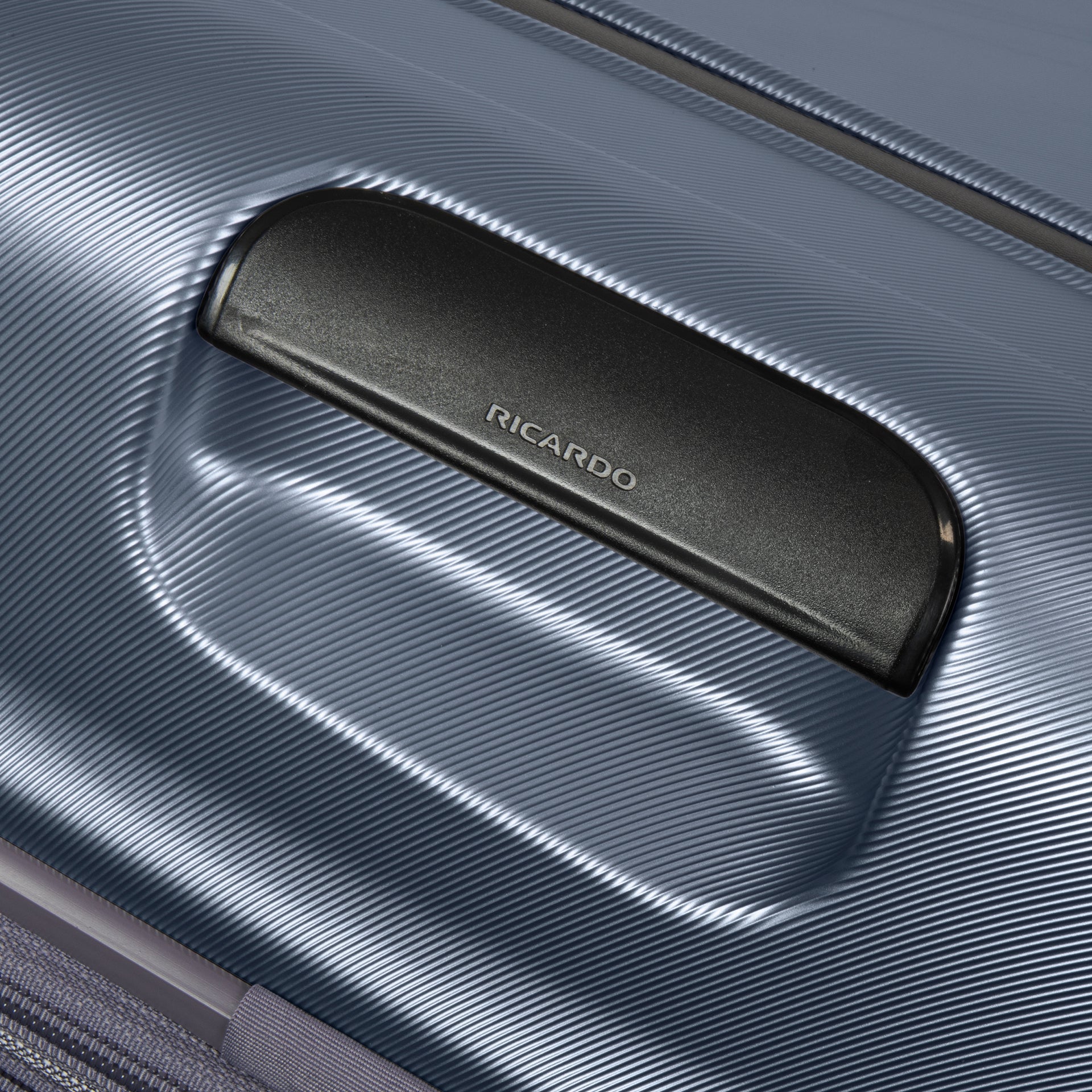 Ricardo Beverly Hills Rodeo Drive 2.0 Hardside Expandable Spinner Large Check-In 29"