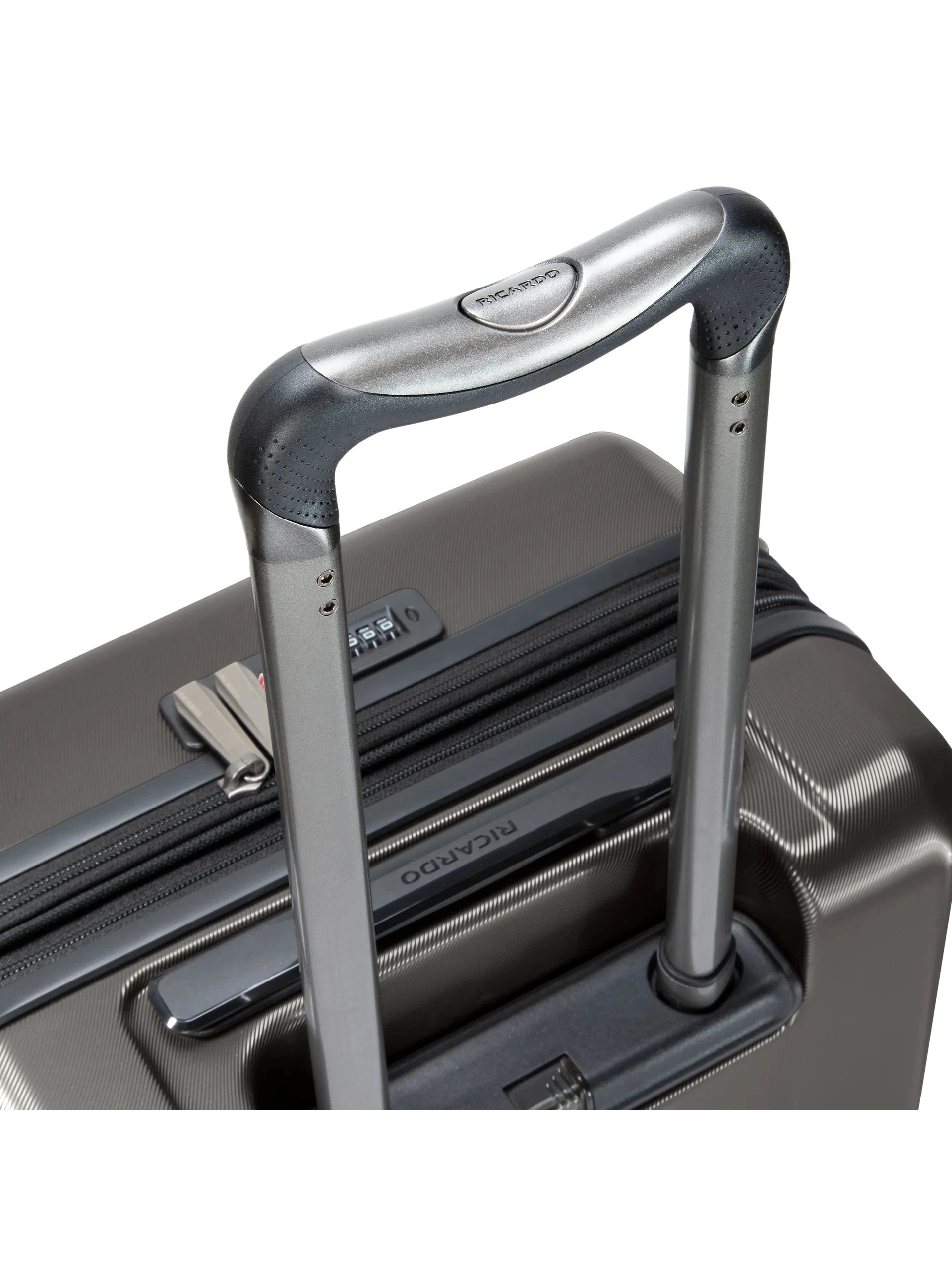 Ricardo Beverly Hills Montecito 2.0 Hardside Spinner Carry-On 21"