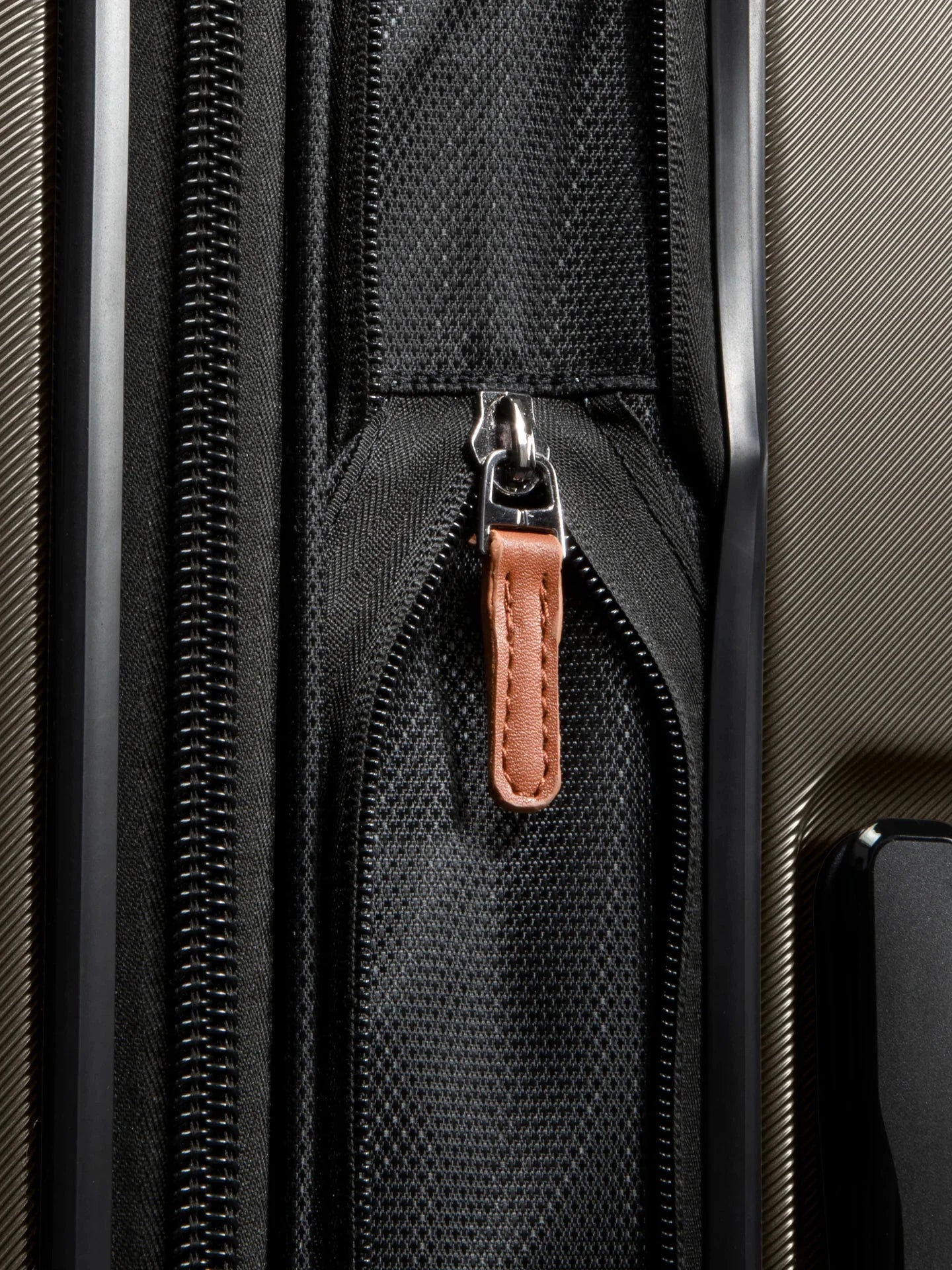 Ricardo Beverly Hills Montecito 2.0 Hardside Spinner Medium 26"