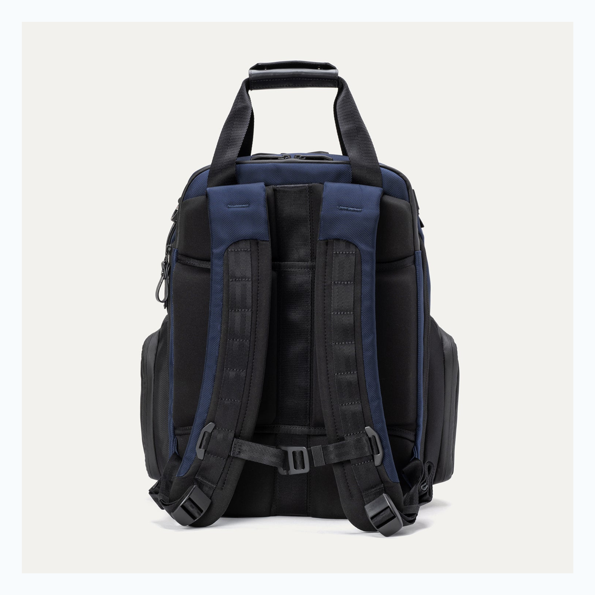 Travelpro Altitude Medium Expandable Laptop Backpack 25-30L