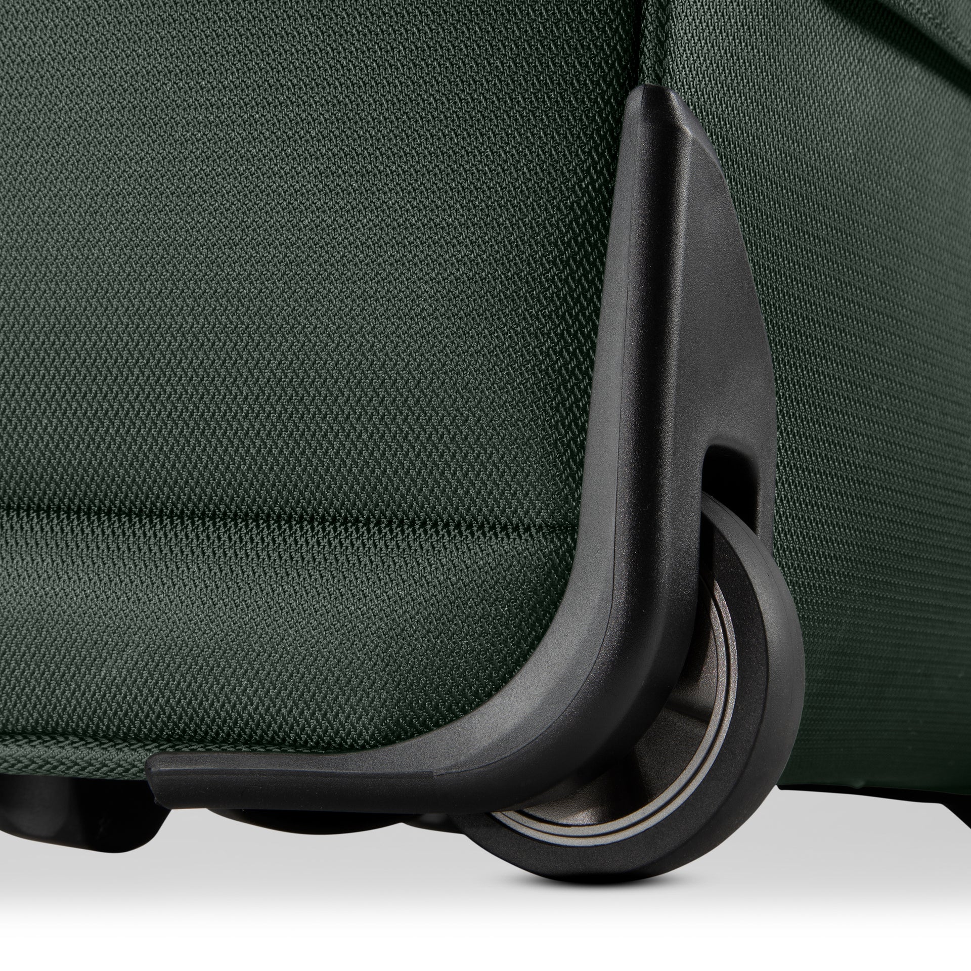 Ricardo Beverly Hills Avalon Small Carry-On 16"