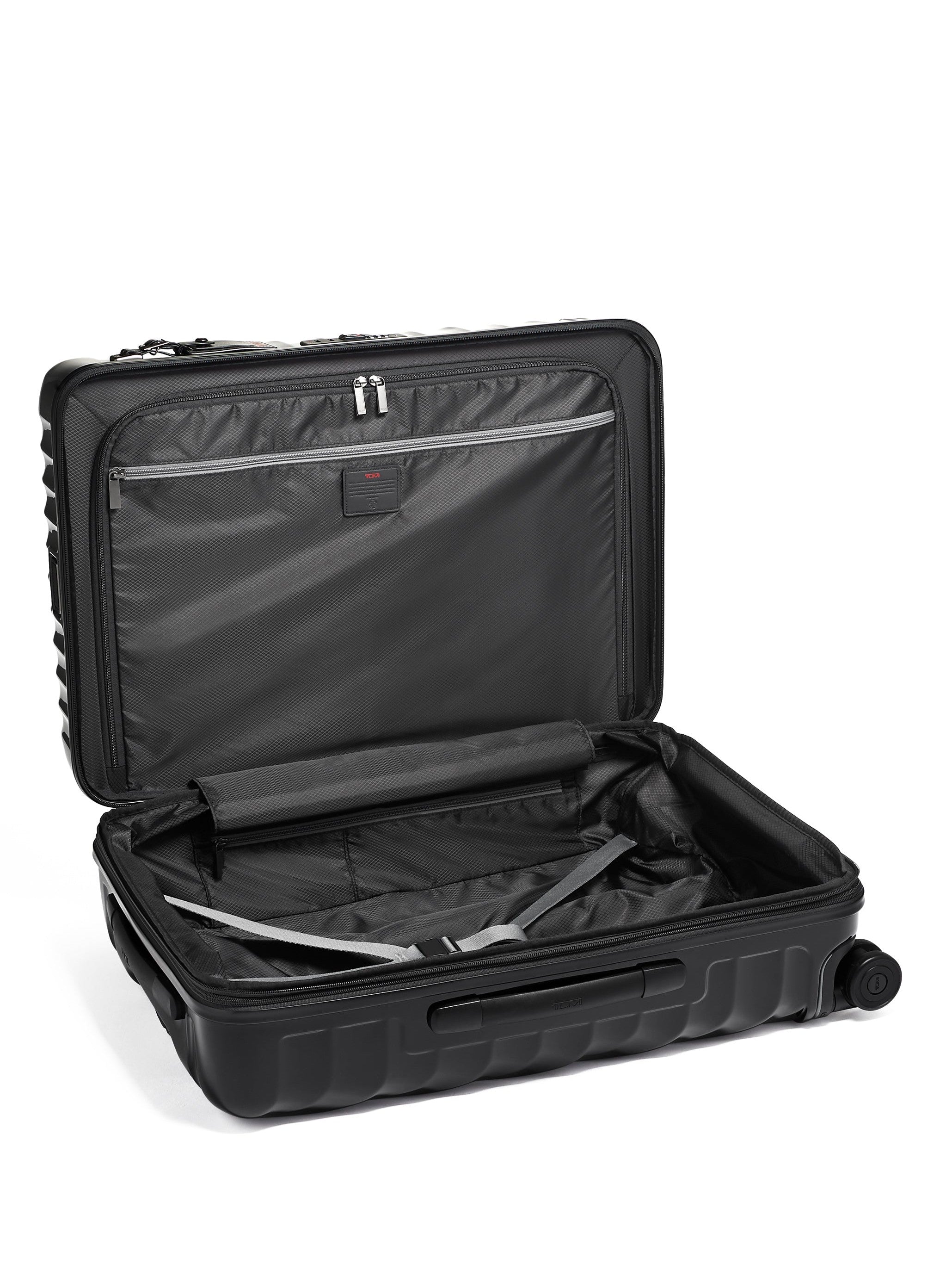 Tumi 19 Degree Short Trip Expandable 4 Wheeled P/C