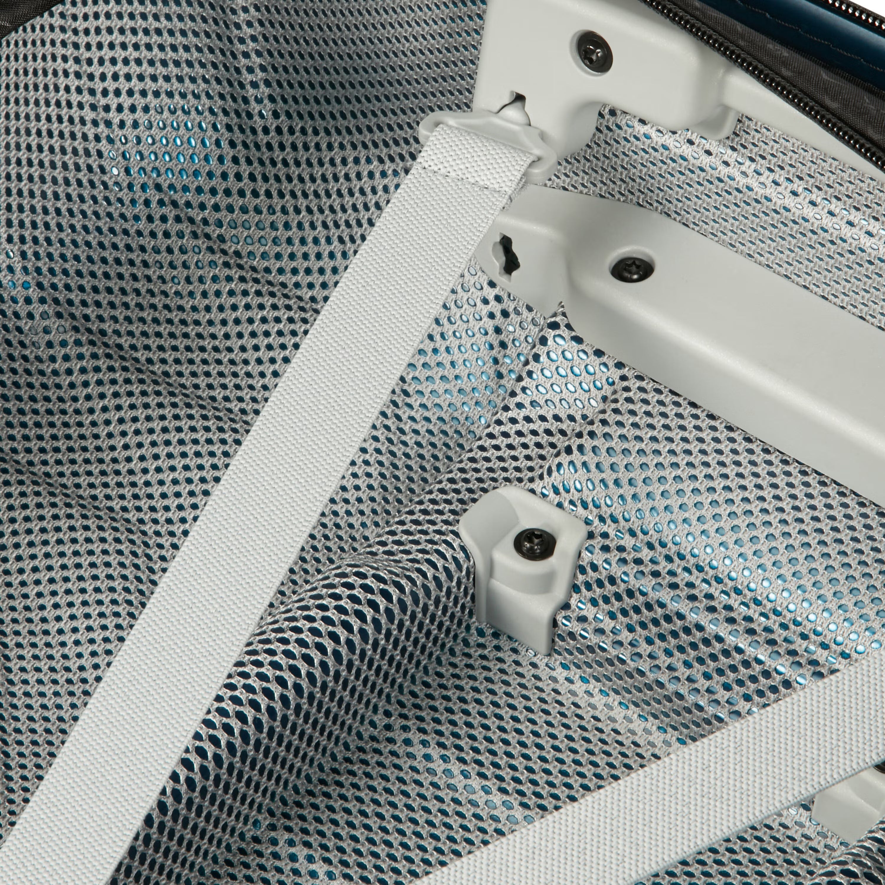 Samsonite Proxis Hardside Spinner