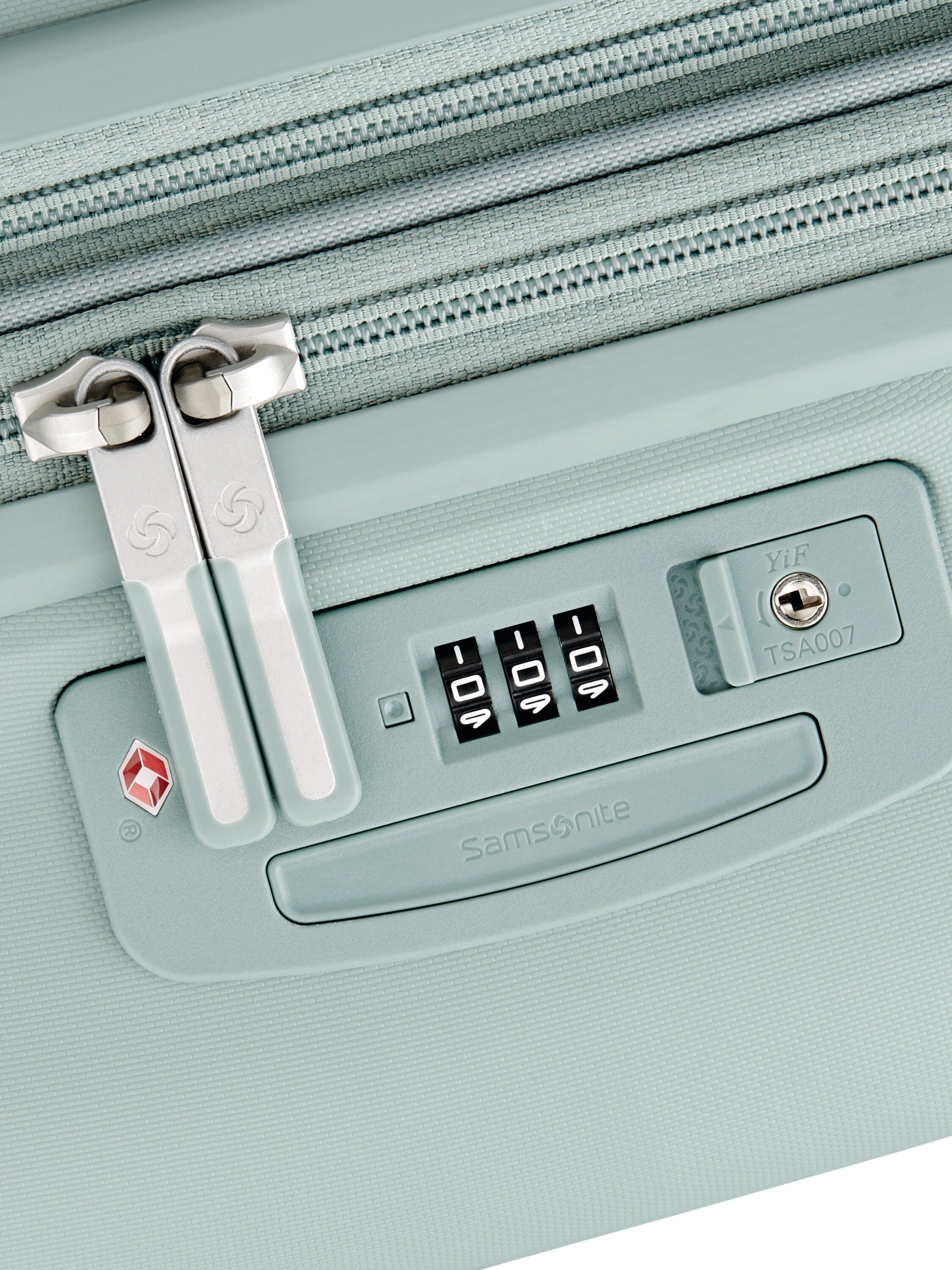 Elevation Plus Global Carry-On Spinner 22"