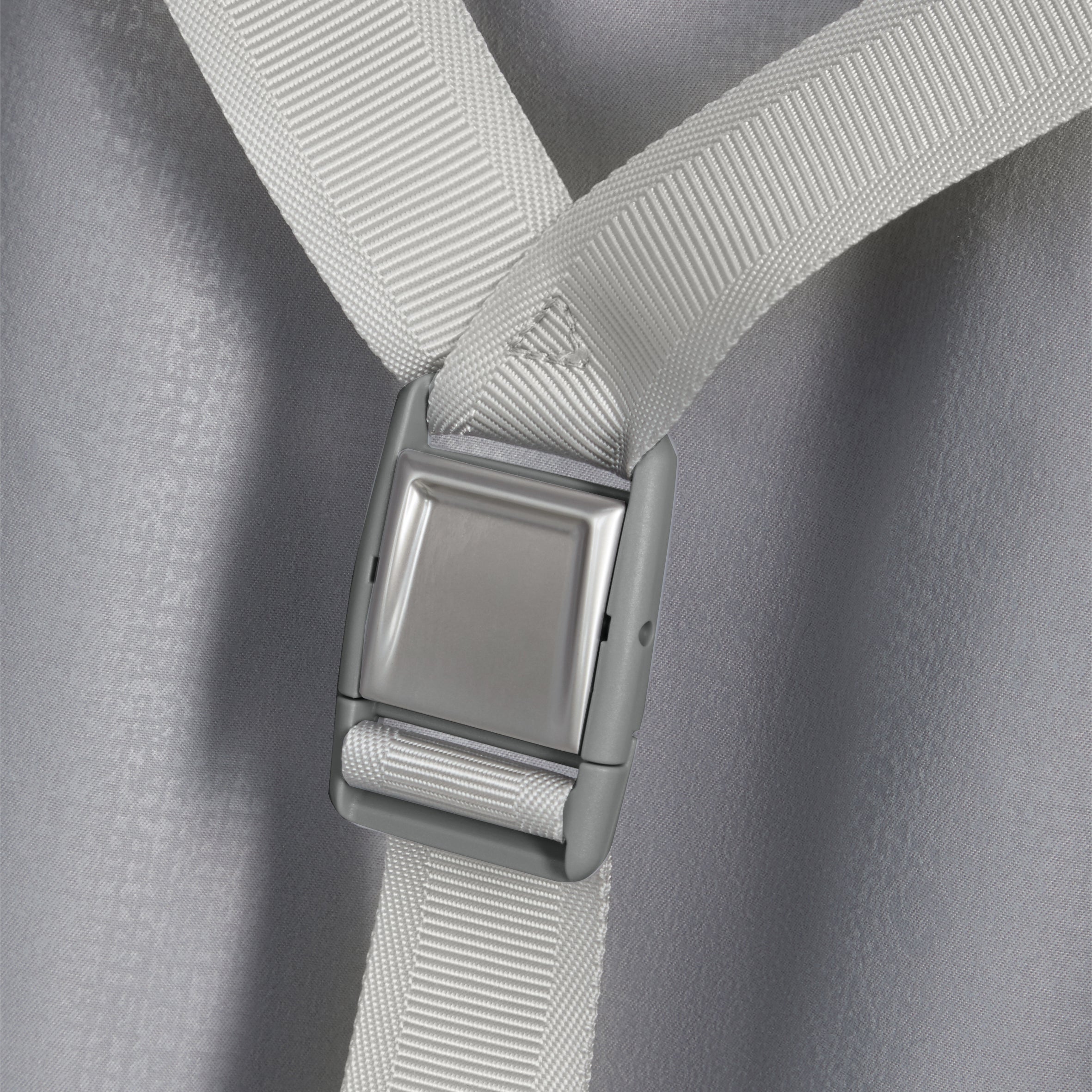 Samsonite Proxis Aluminum Hardside Spinner