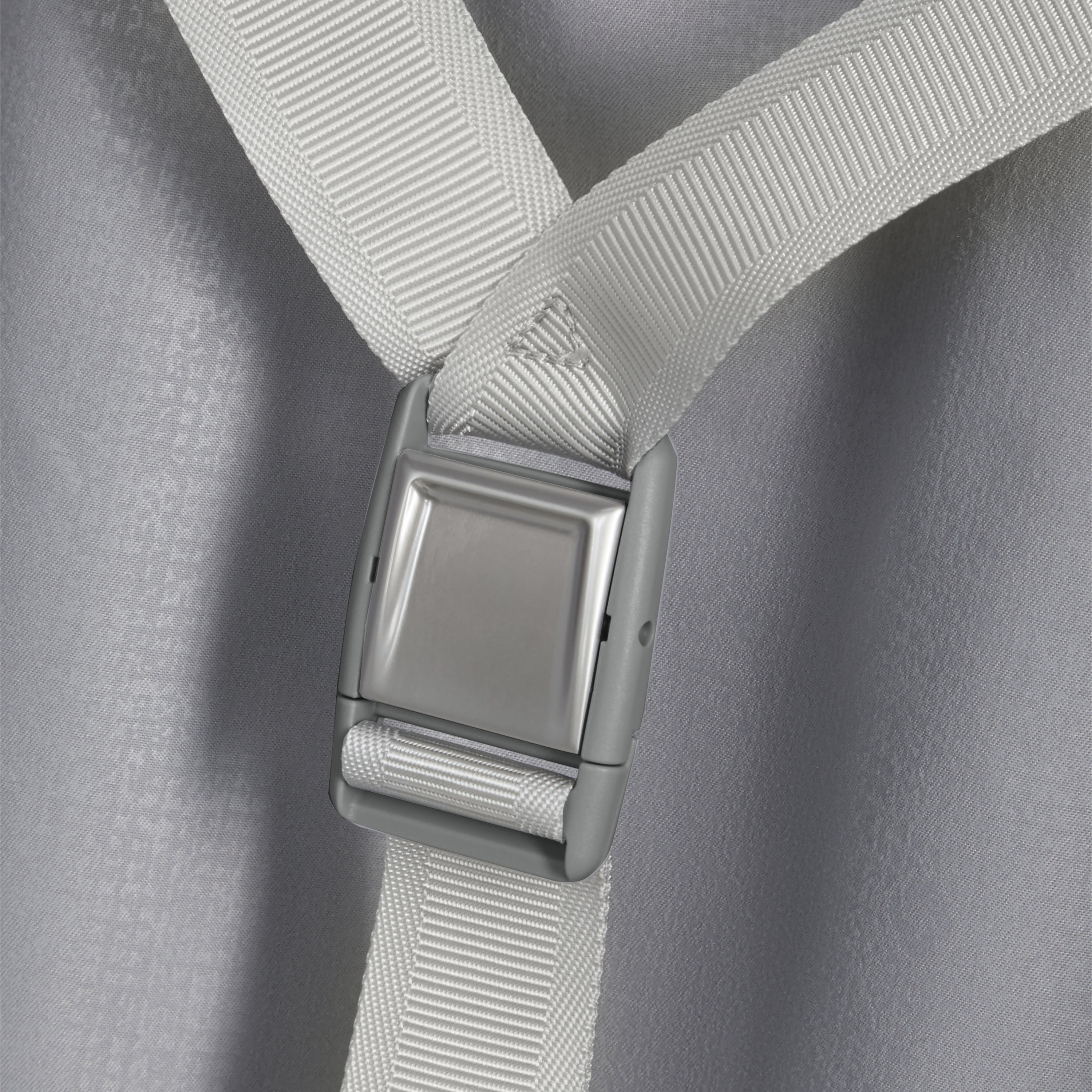 Samsonite Proxis Aluminum Hardside Spinner