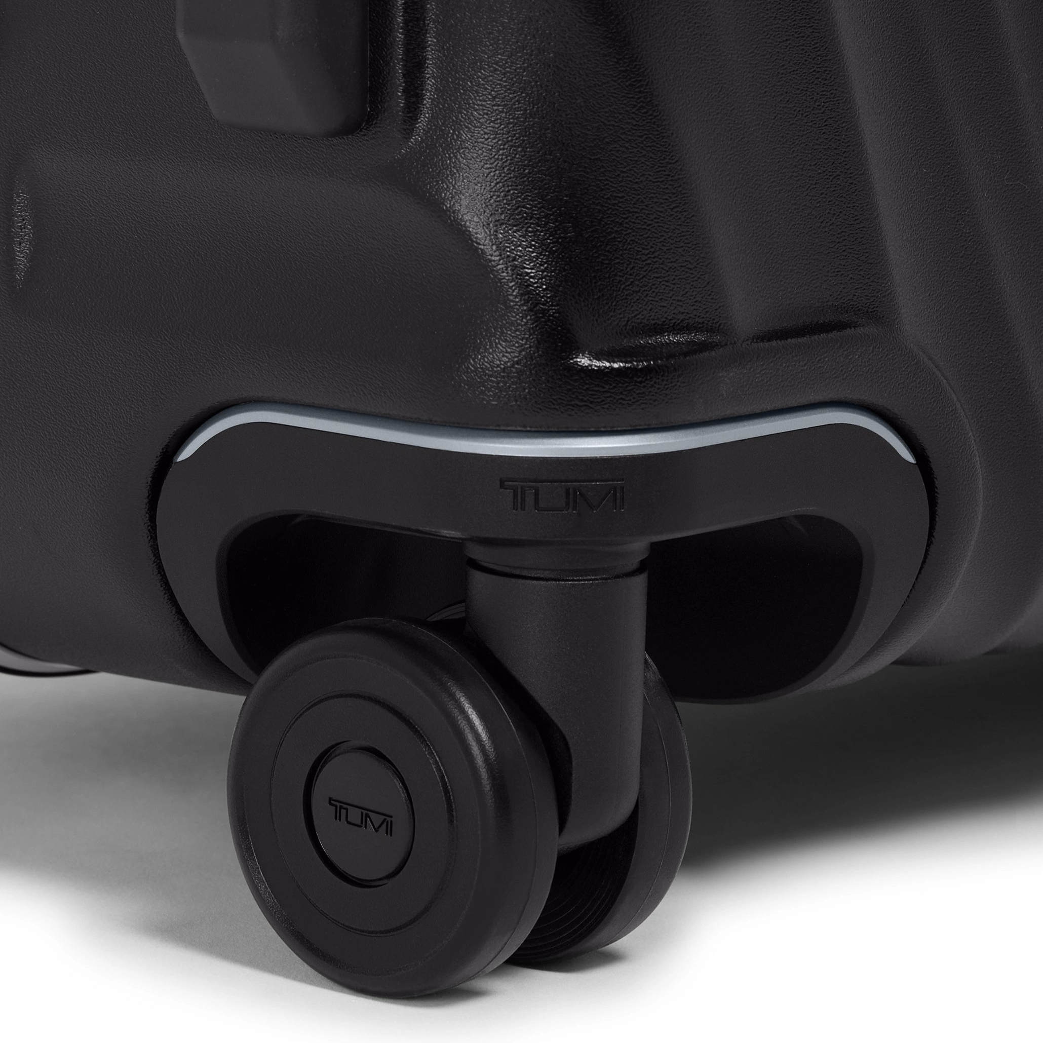 Tumi 19 Degree Extended Trip 4 Wheel Packing Case