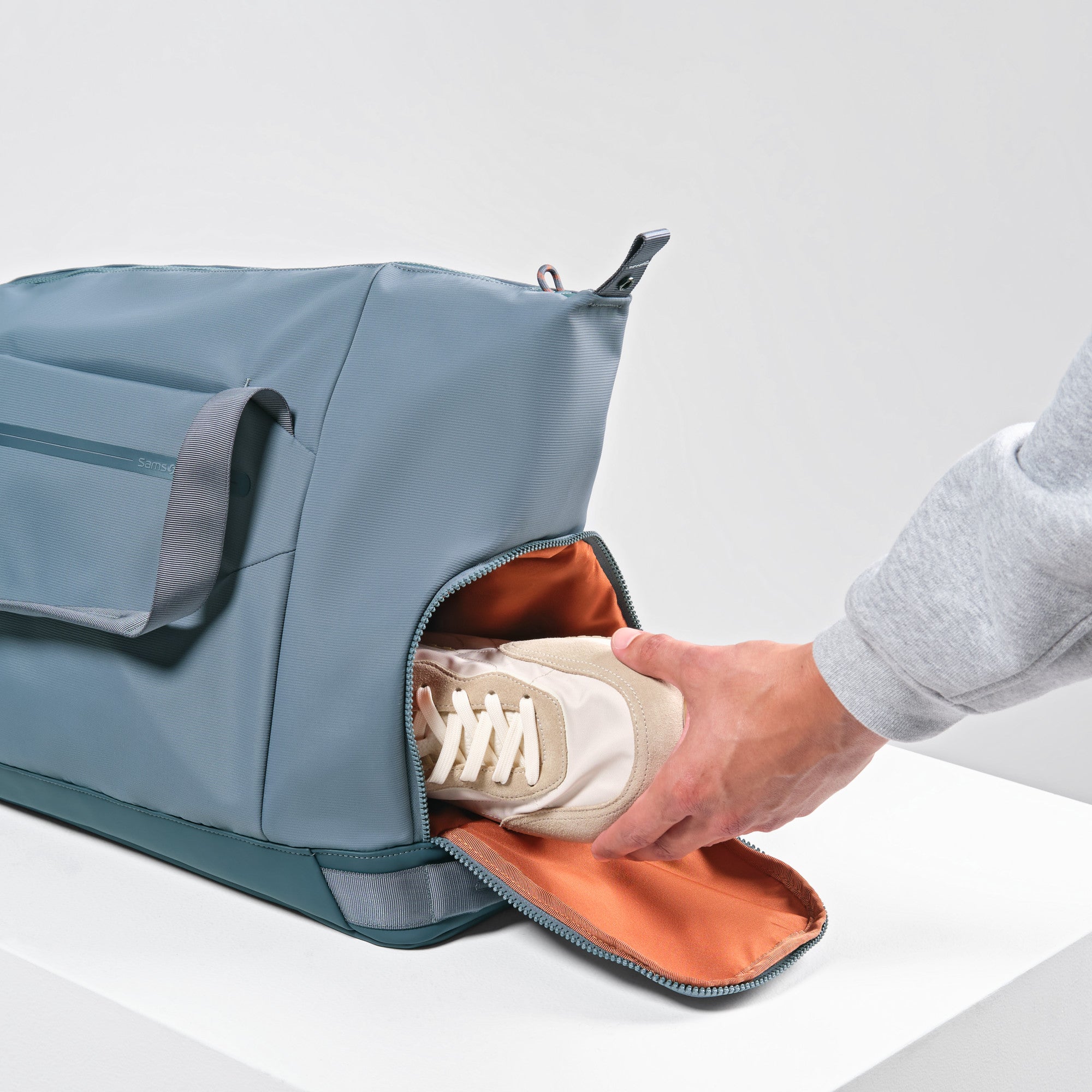161415-E264 05272026_SHOE COMPARTMENT