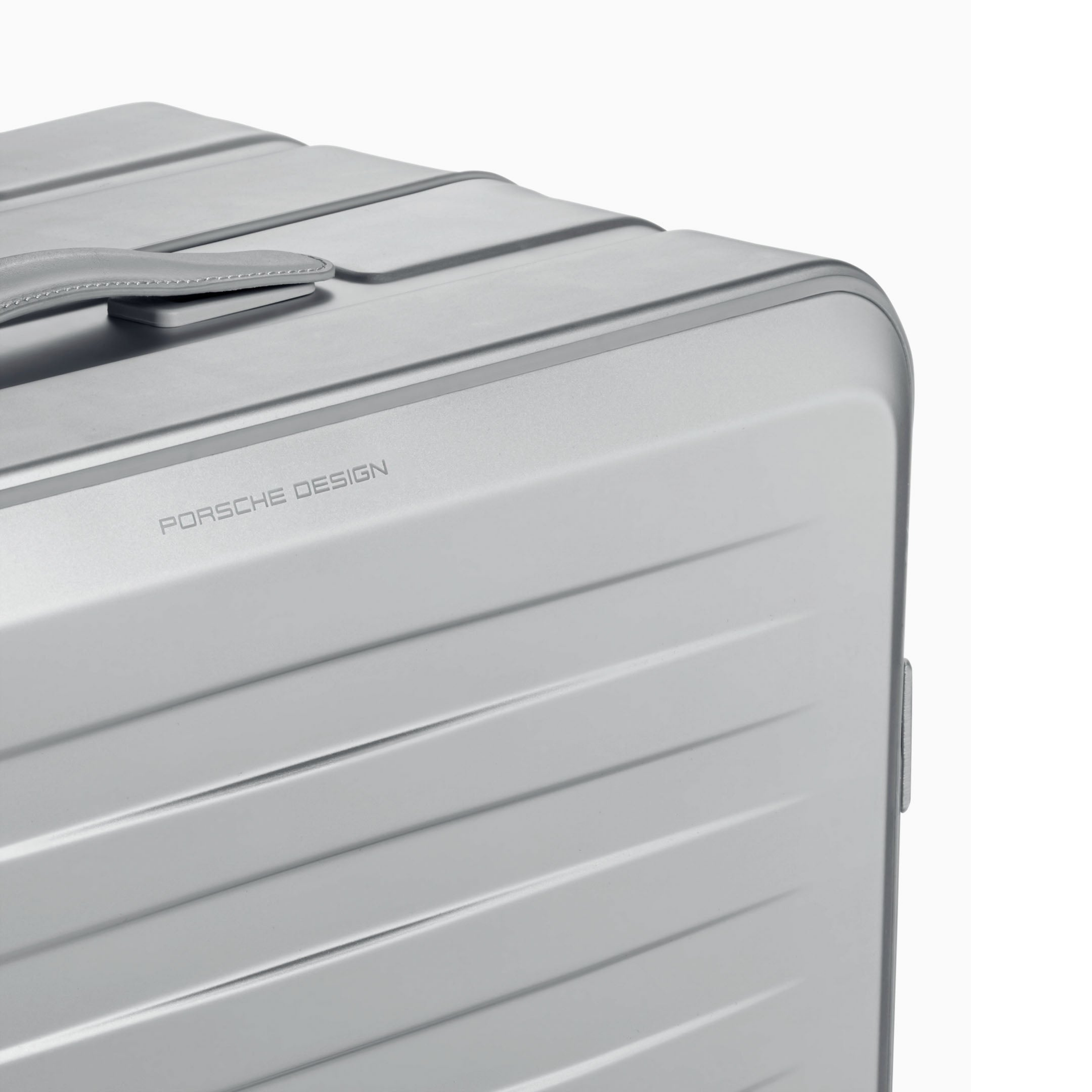 Porsche Design Aluminum 4W Spinner 31"