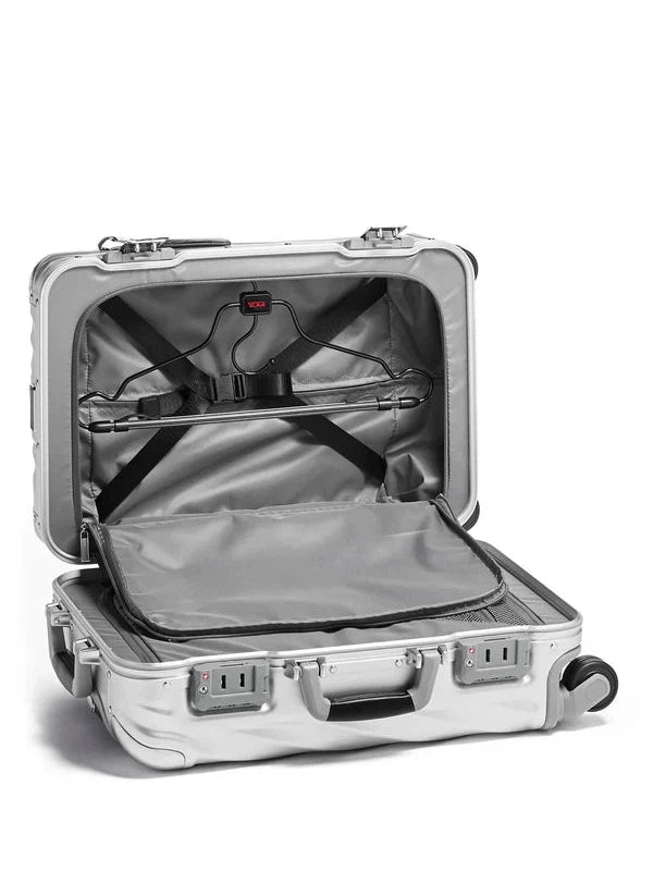 Equipaje de mano internacional de aluminio de 19 grados