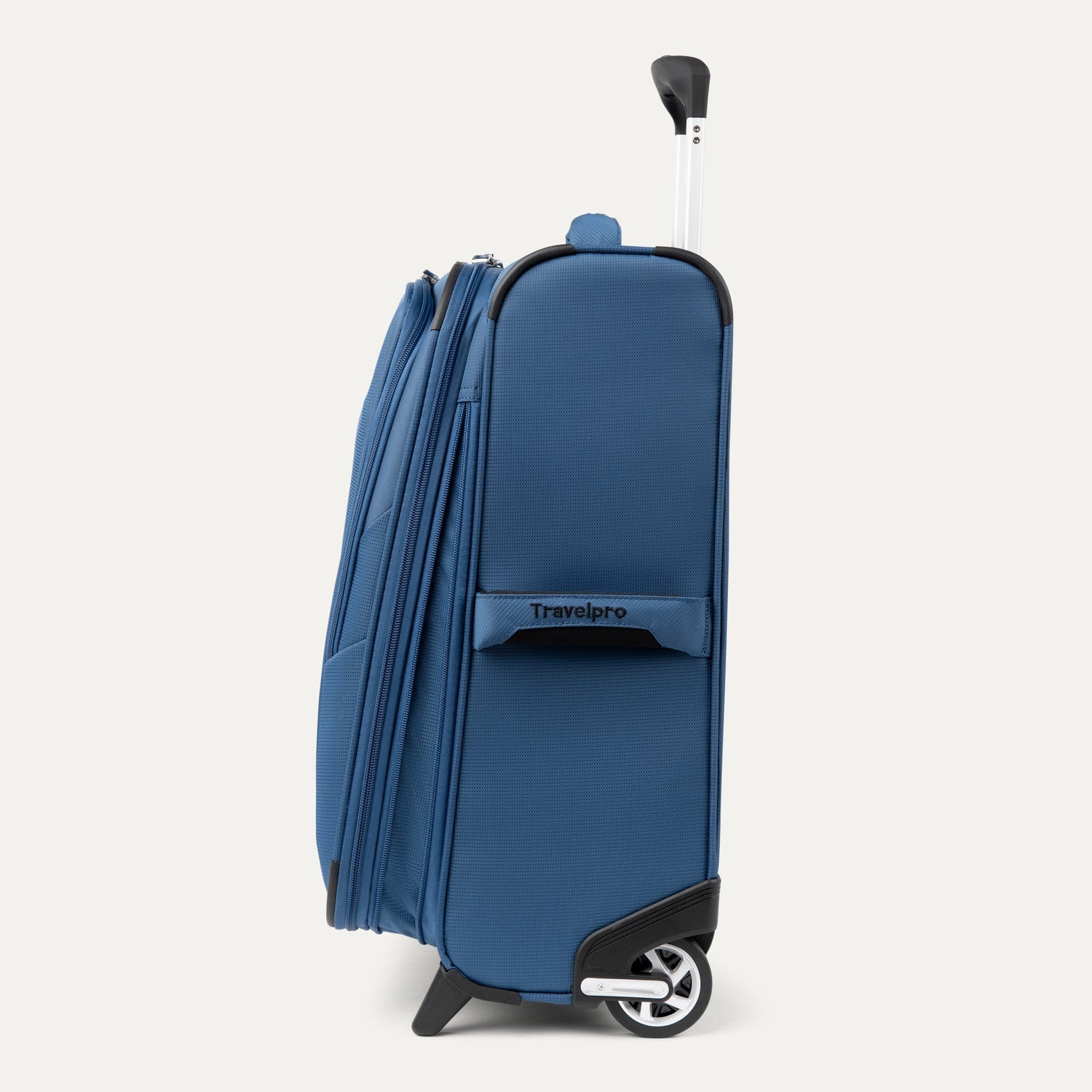 Travelpro Maxlite 5 International Carry-On Expandable Rollaboard