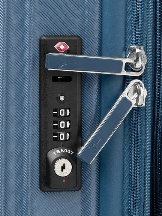 Travelpro Maxlite Air Expandable Hardside Spinner