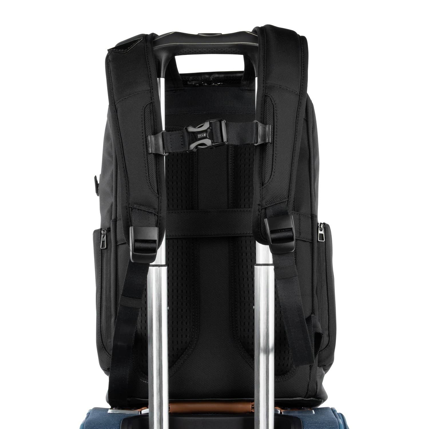 Travelpro Crew Executive Choice 3 medium backpack