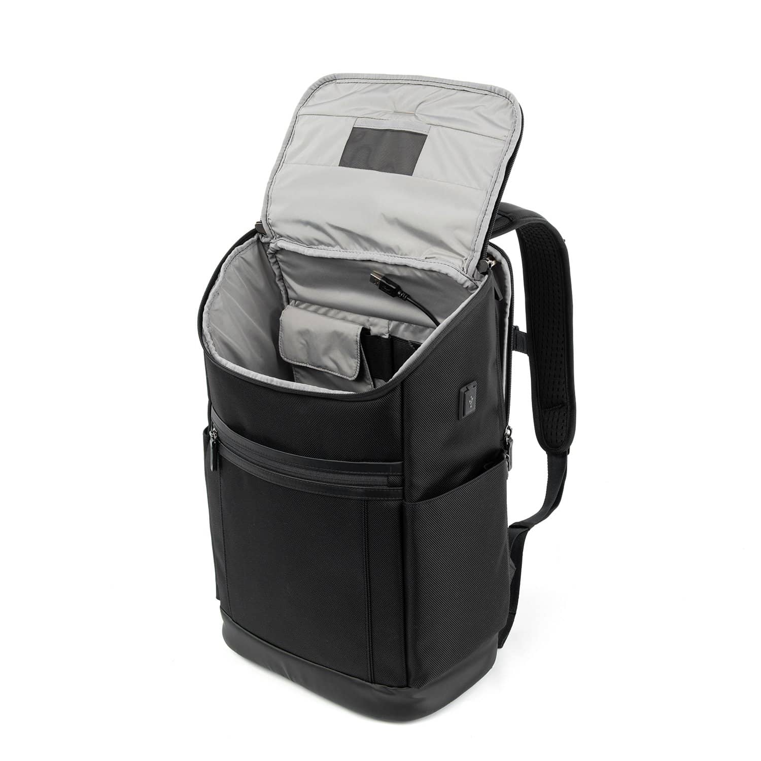 Travelpro Crew Executive Choice 3 medium backpack