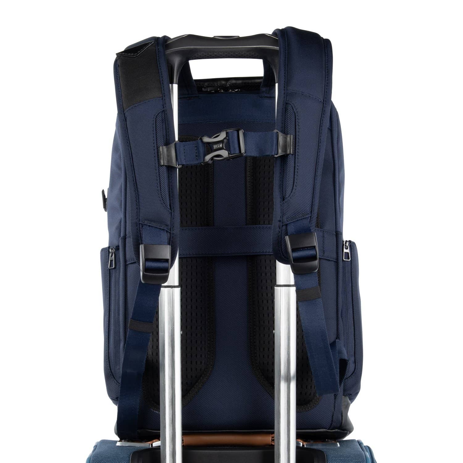 Travelpro Crew Executive Choice 3 medium backpack