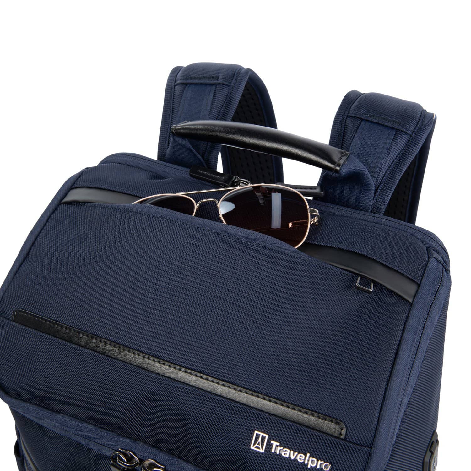 Travelpro Crew Executive Choice 3 medium backpack