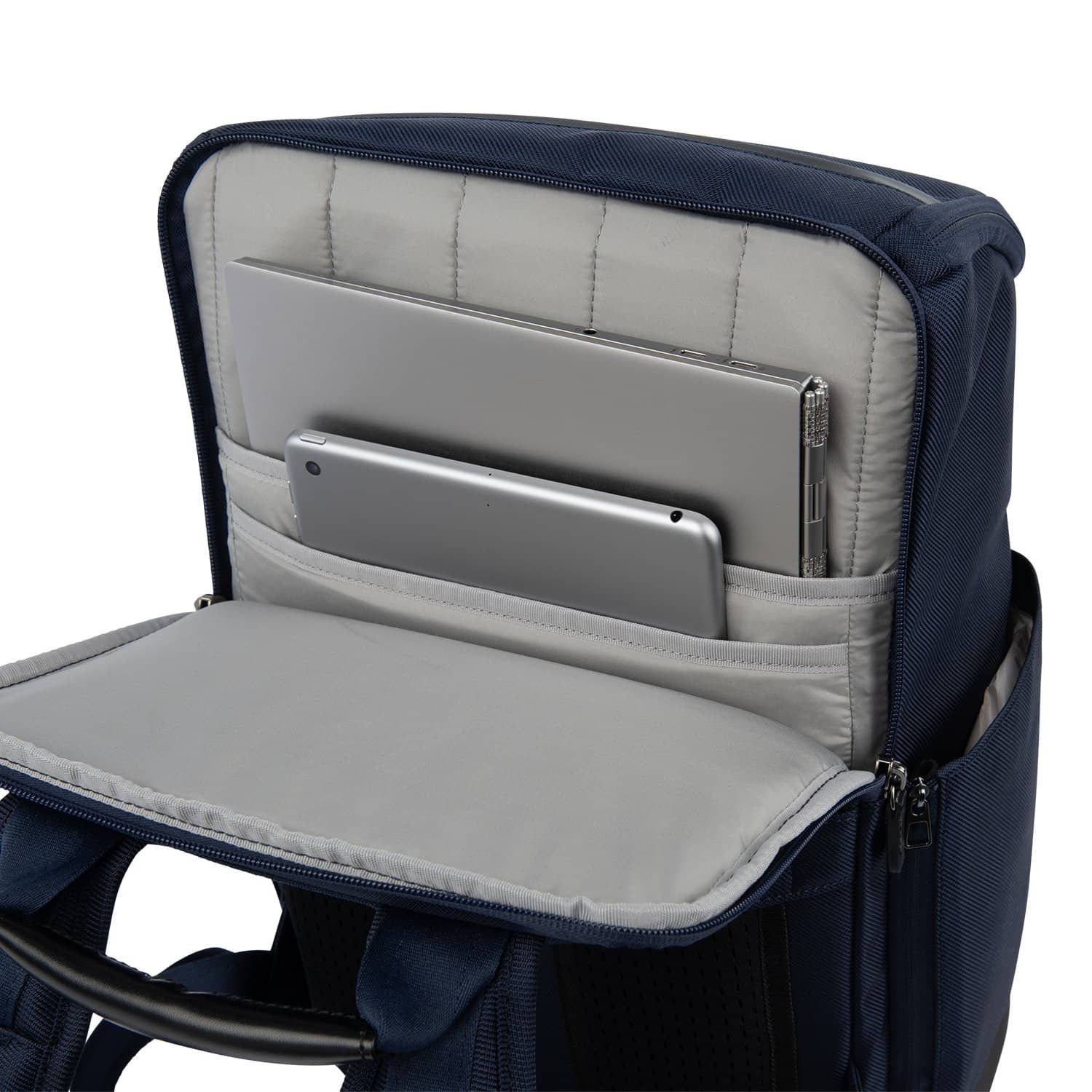 Travelpro Crew Executive Choice 3 medium backpack