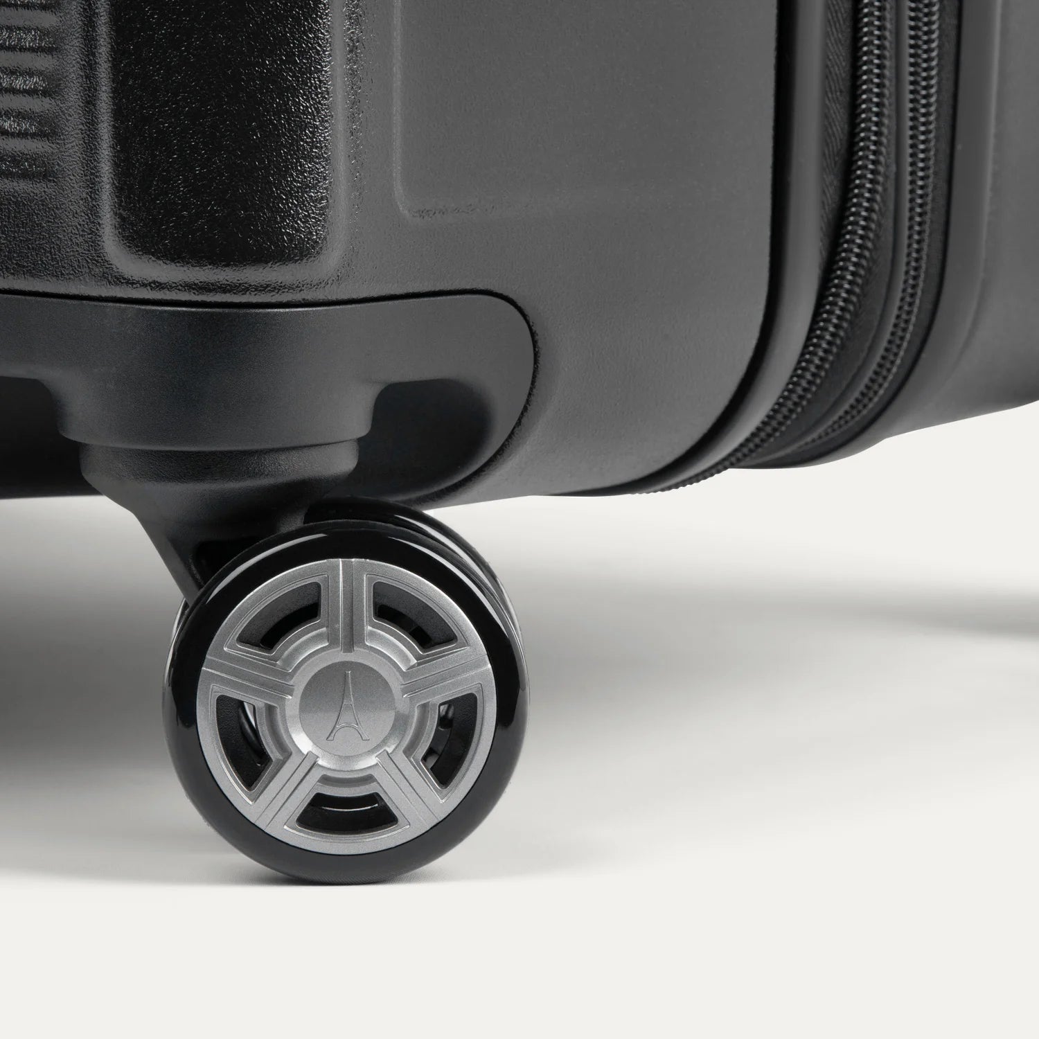 Travelpro Platinum Elite Hardside Spinner