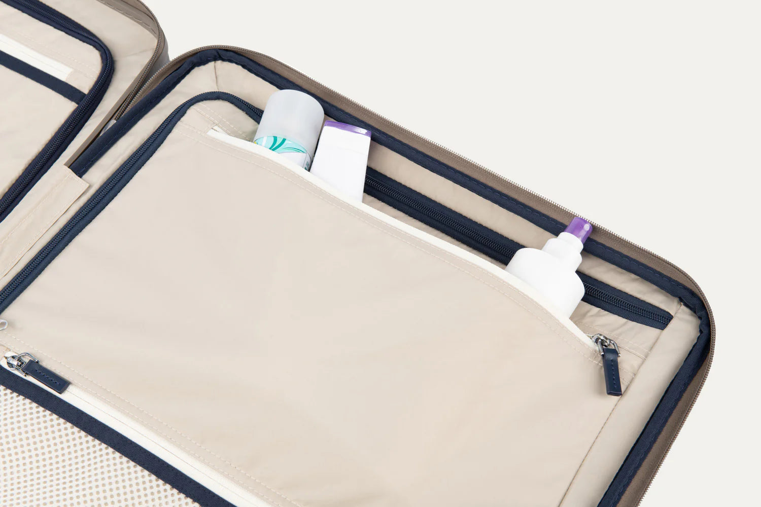 Travelpro Platinum Elite Hardside Spinner