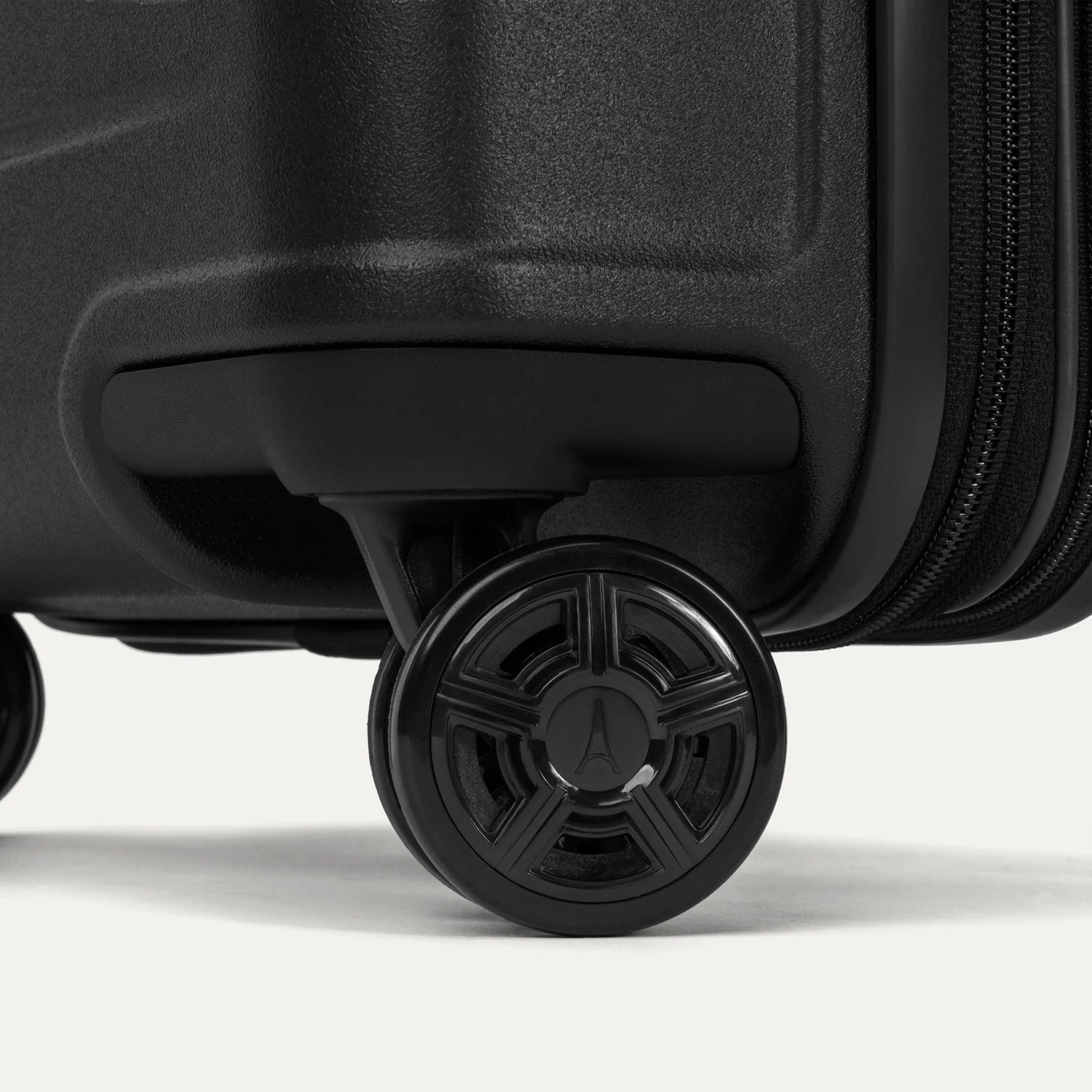 Travelpro Platinum Elite Hardside Expandable Spinner