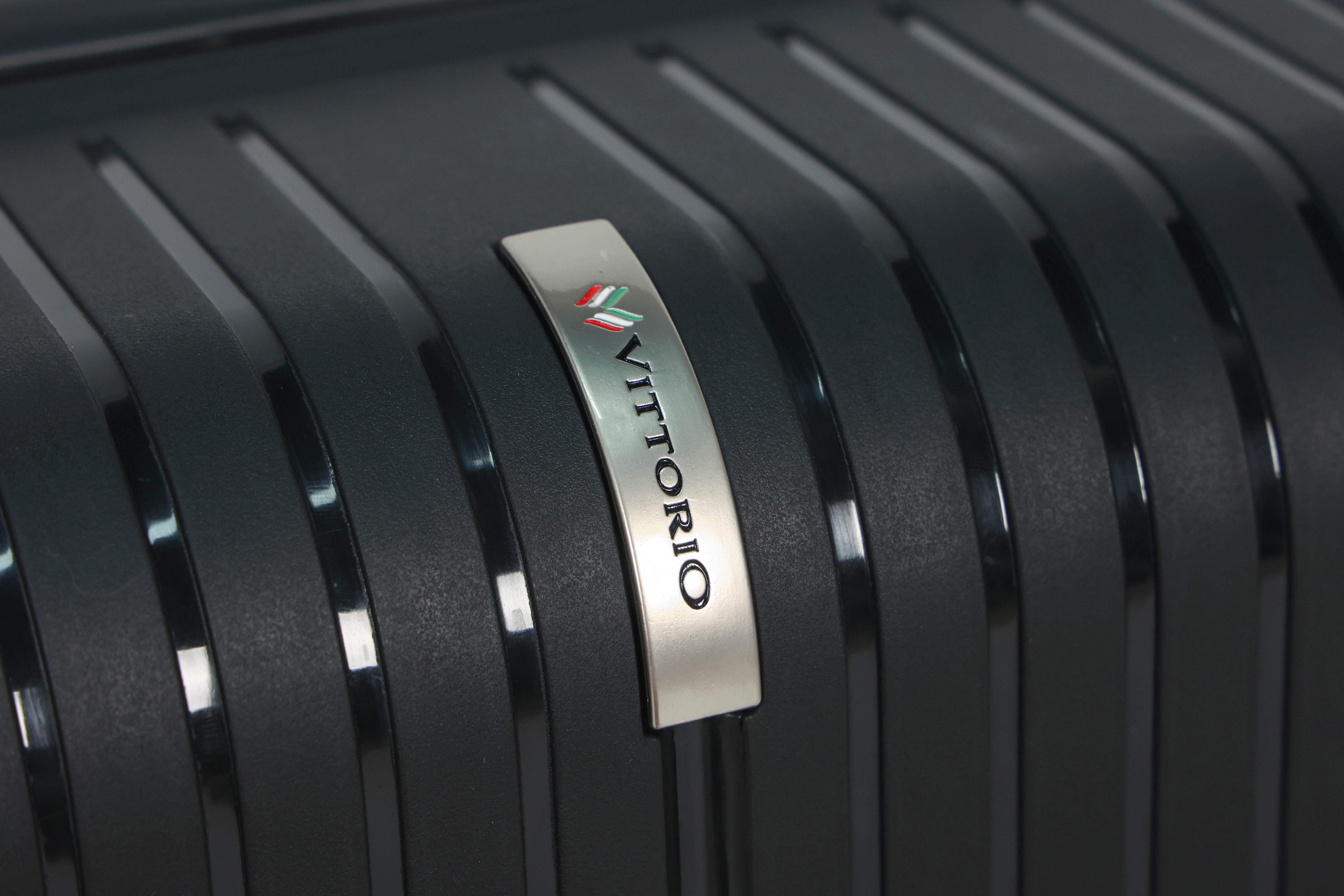 Vittorio Classic Expandable Luggage Set - 3 Pc Set