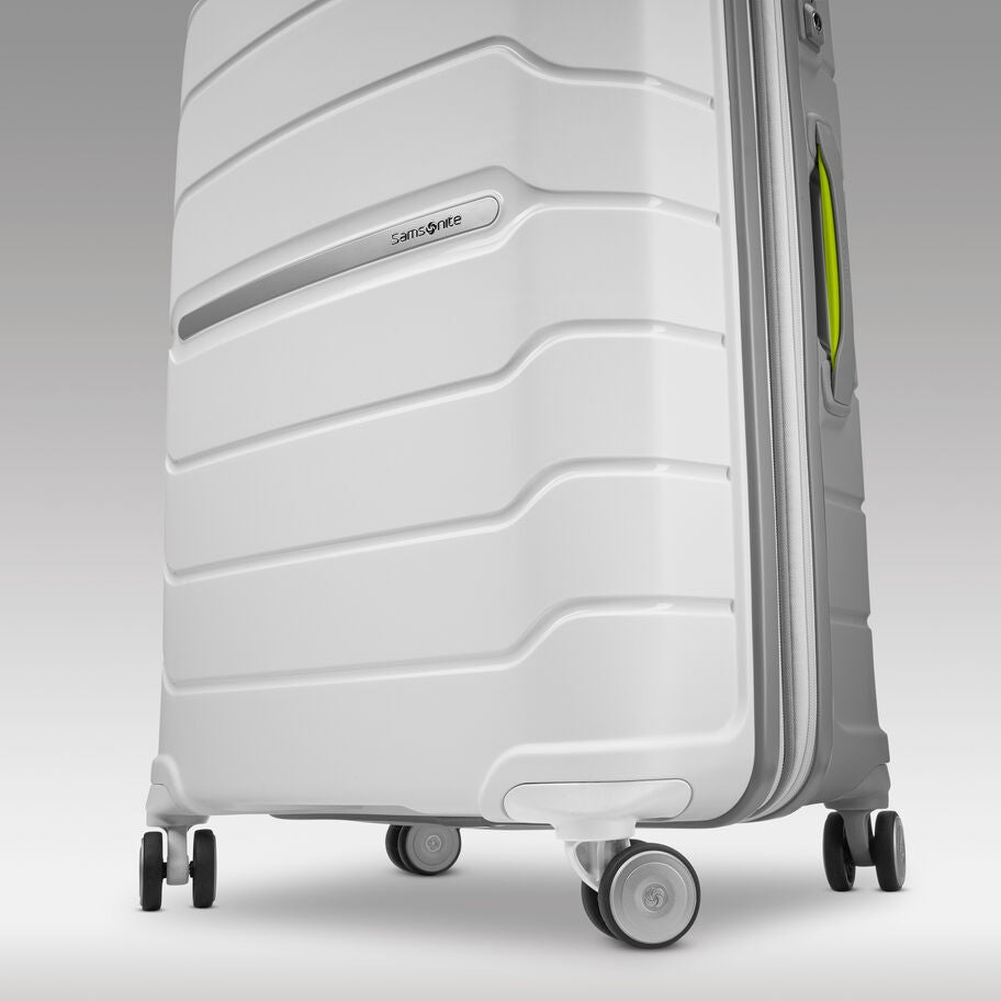 Samsonite Freeform Hardside Spinner