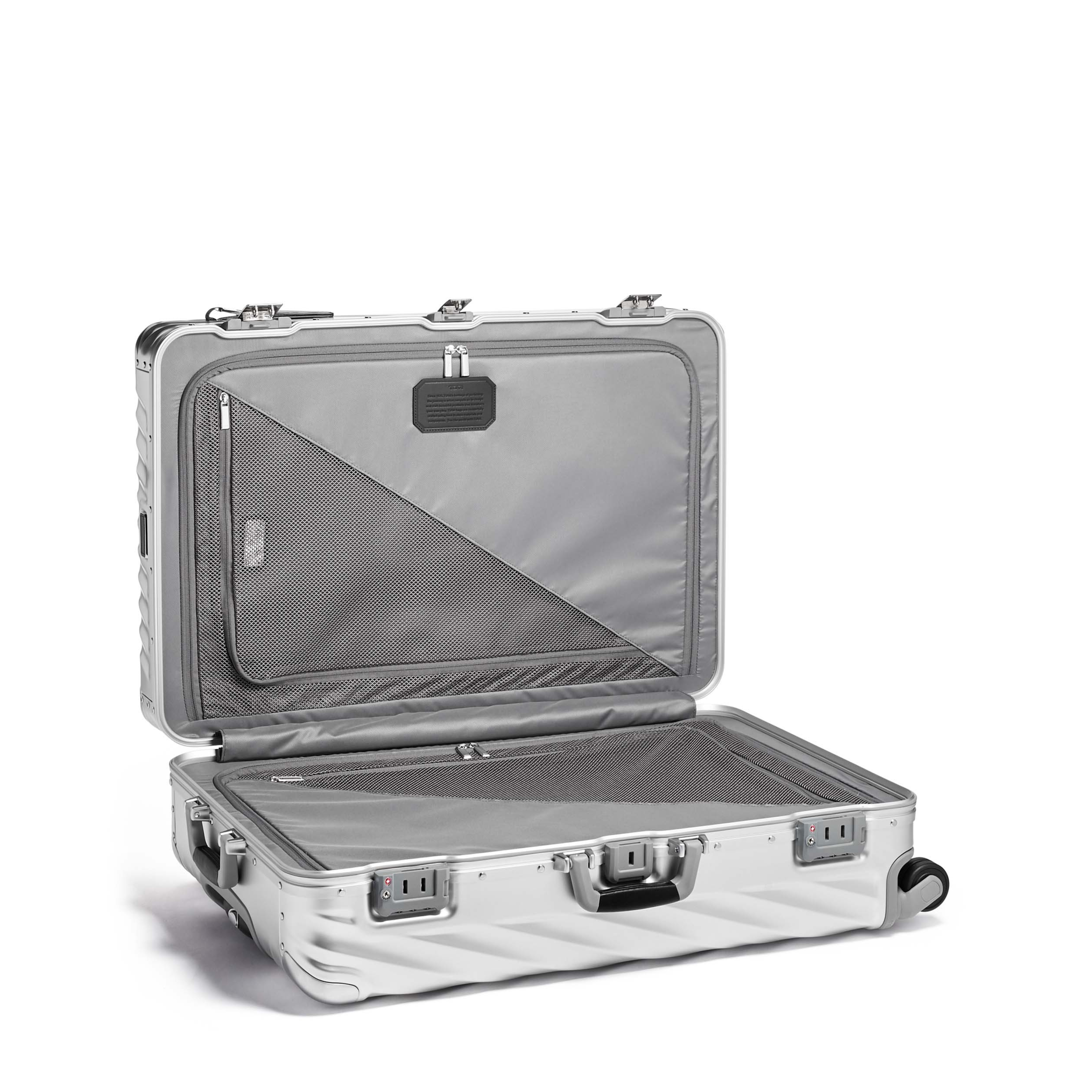 Tumi 19 Degree Aluminum Extended Trip Expandable P/C