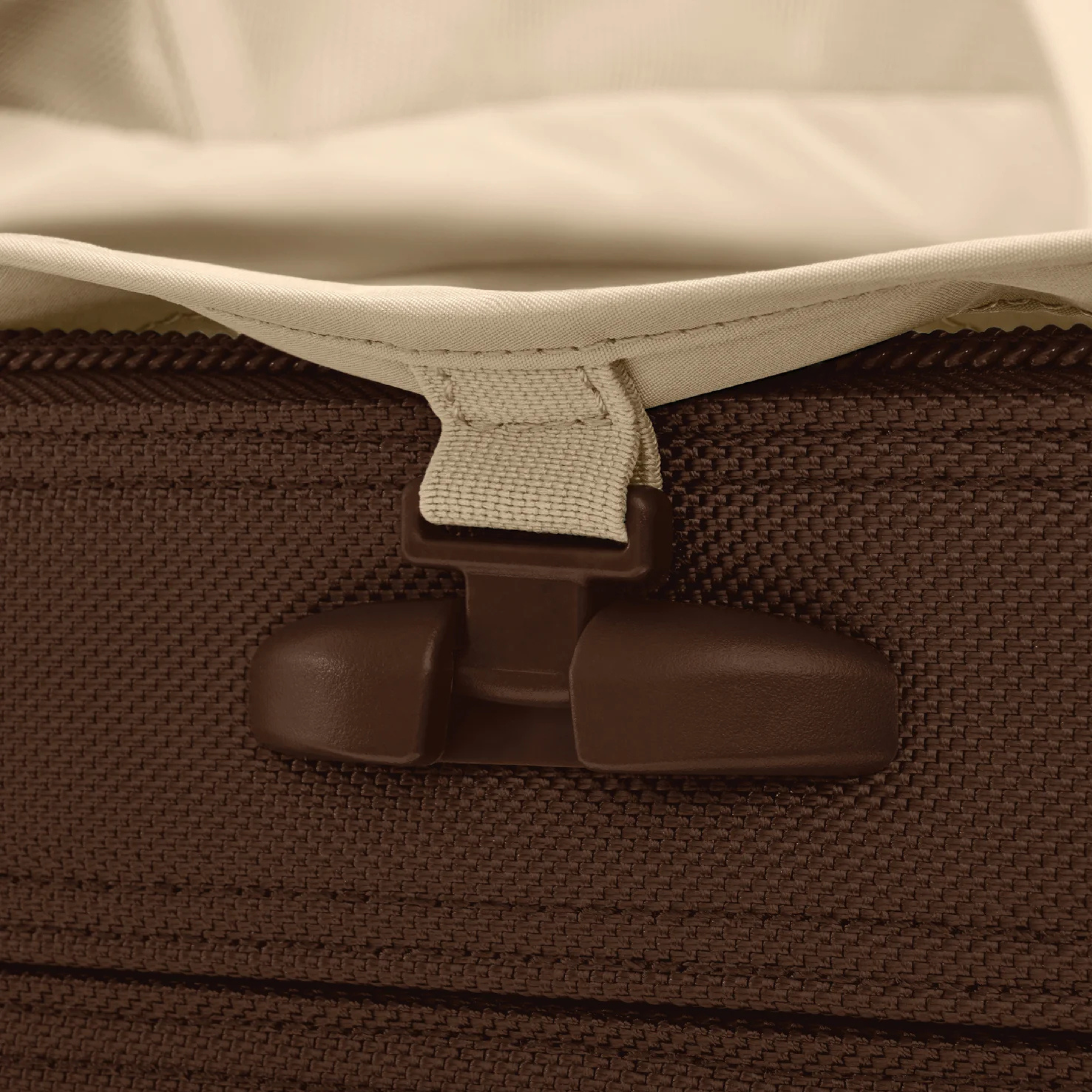 Briggs & Riley Baseline Medium Expandable Spinner Chocolate