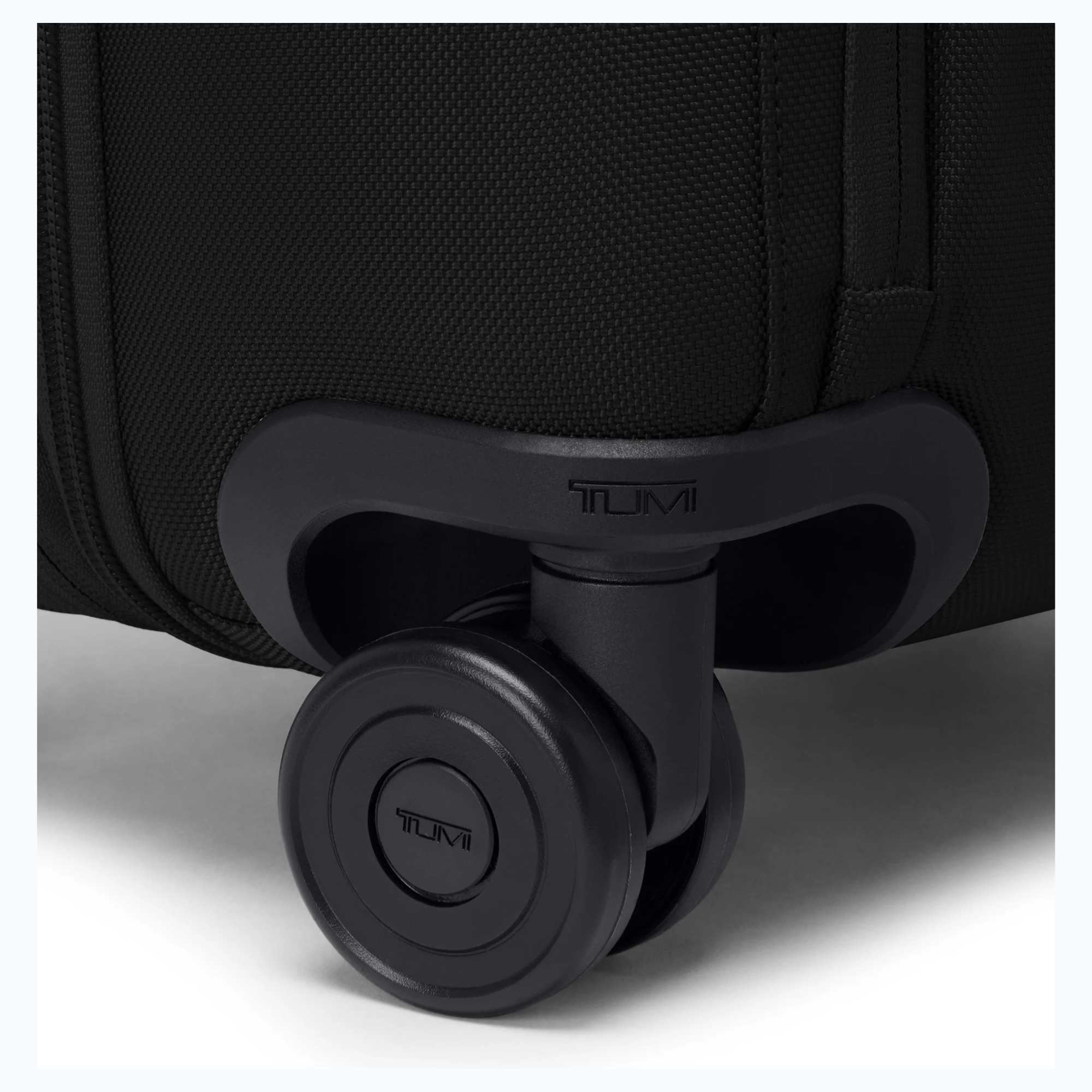 Tumi Alpha Large Dual Access Expandable Checked