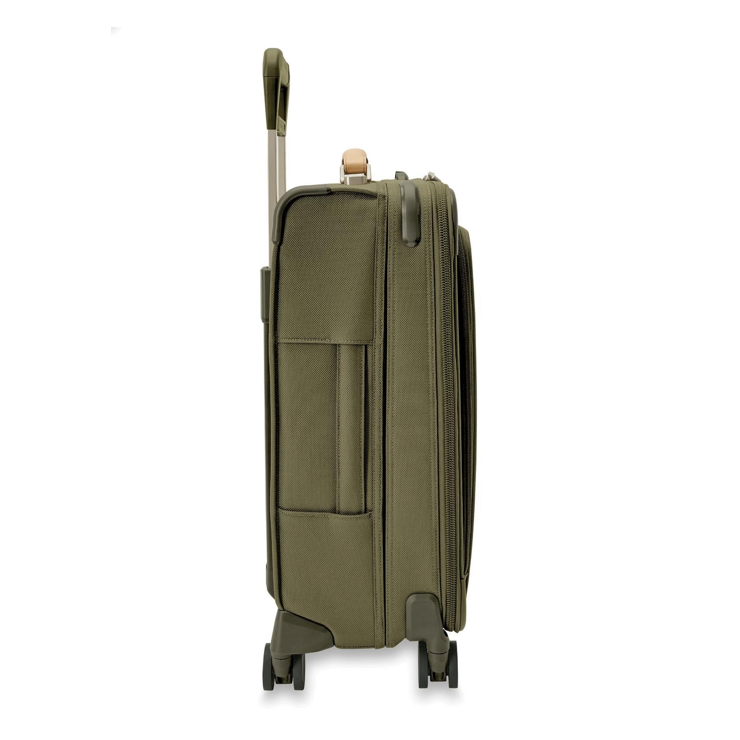 Briggs & Riley Baseline Expandable Spinner