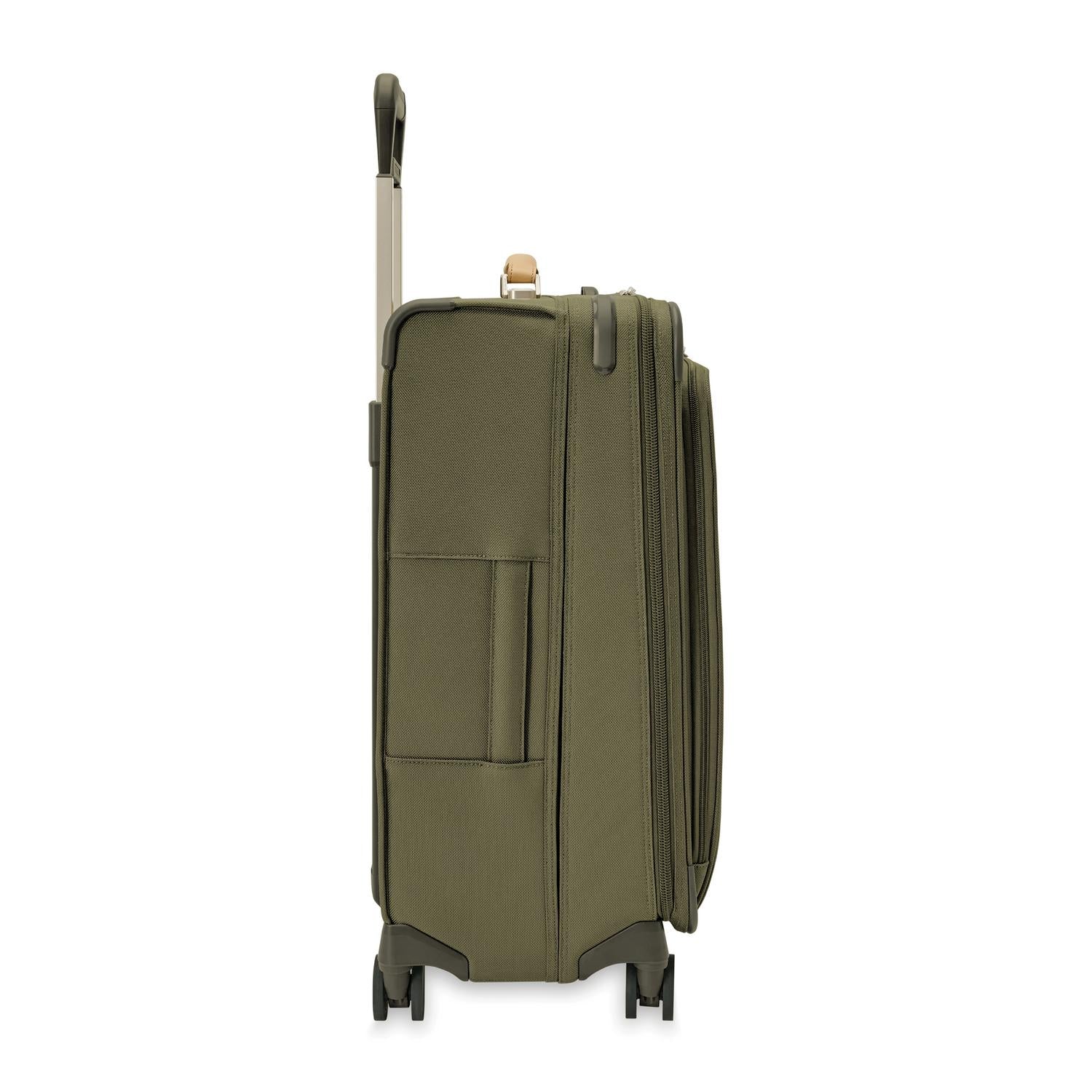 Briggs & Riley Baseline Expandable Spinner