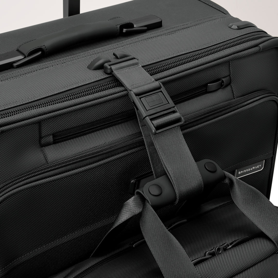 Maleta giratoria para ropa Baseline Wide Carry-On