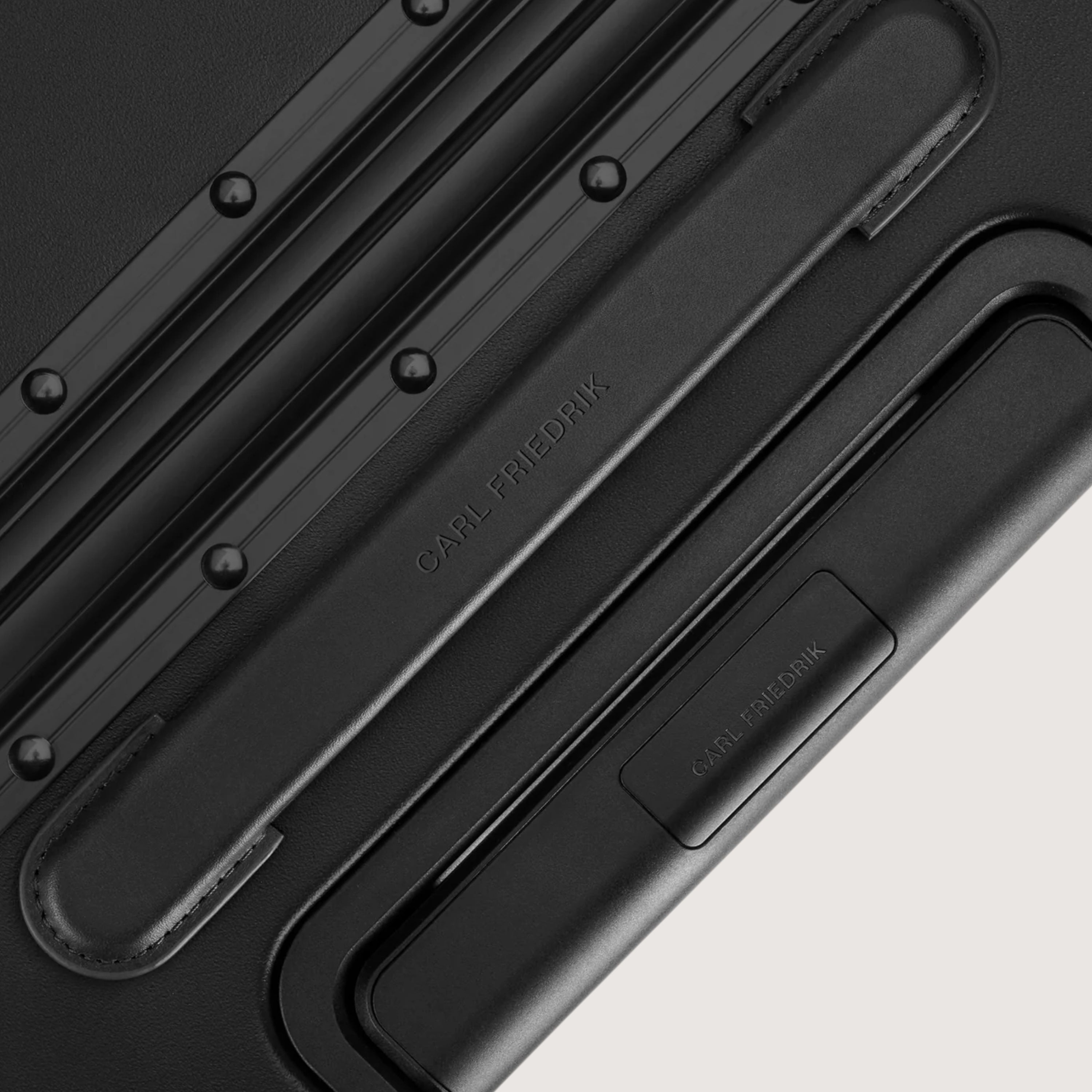 Carl Friedrik Hybrid Hardside Spinner