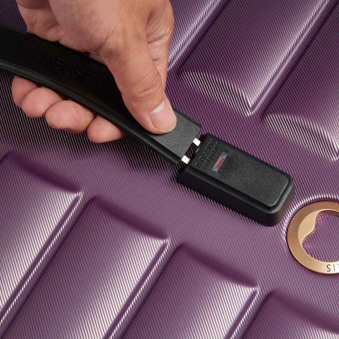 Delsey Shadow 5.0 Spinner Trunk Medium