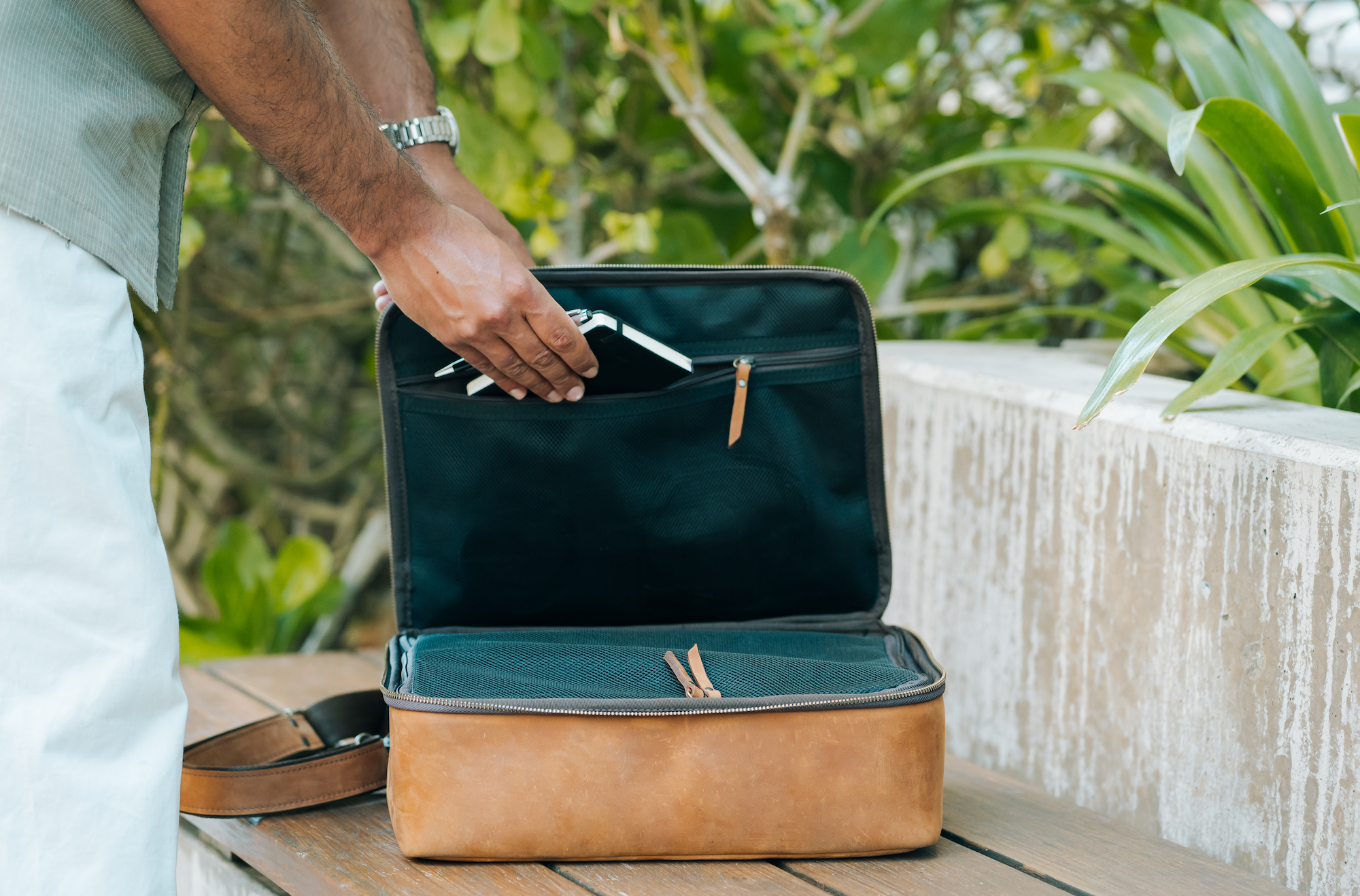 Hilo Camera Travel Bag