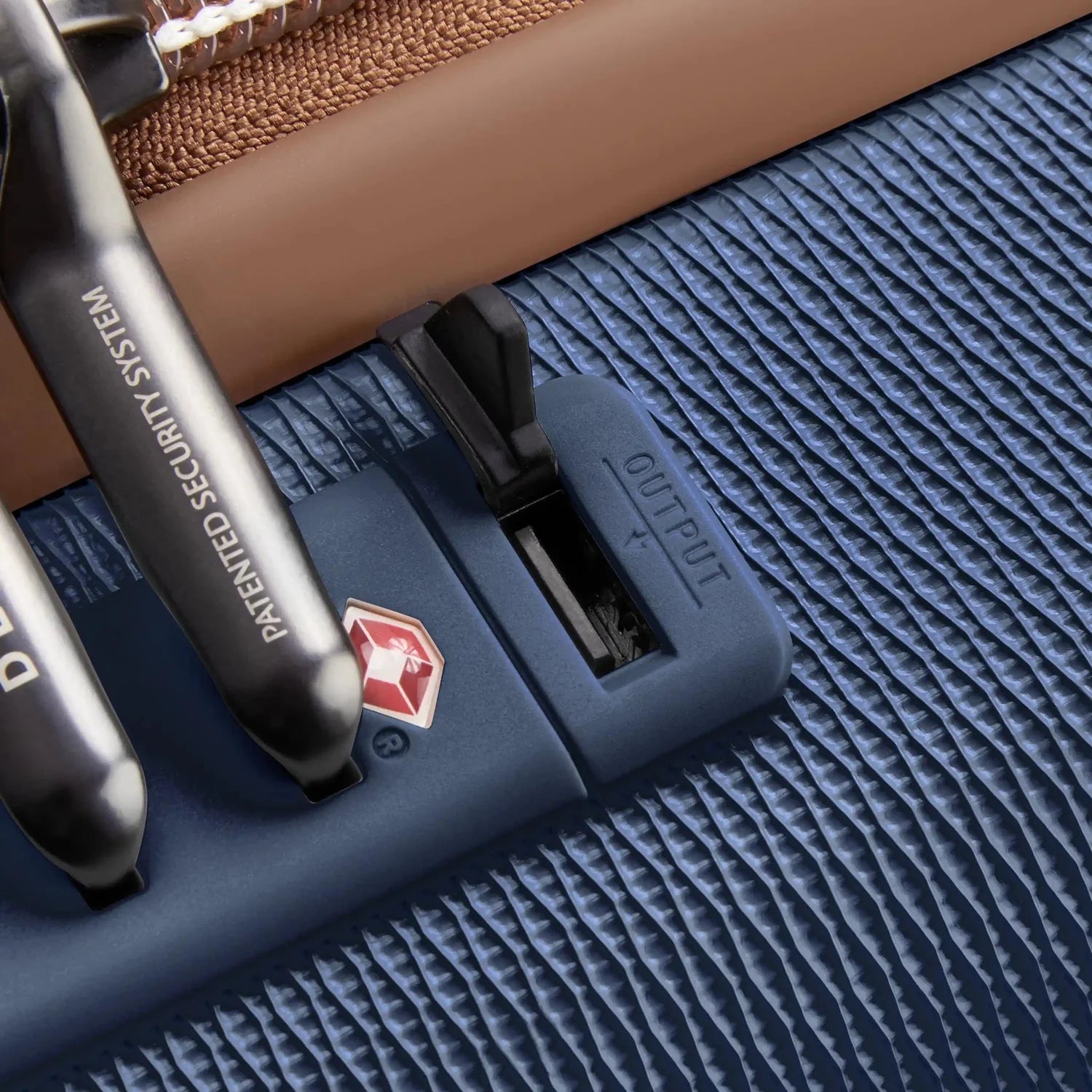 Delsey Chatelet Air 2.0 Spinner Carry-on Plus 22"