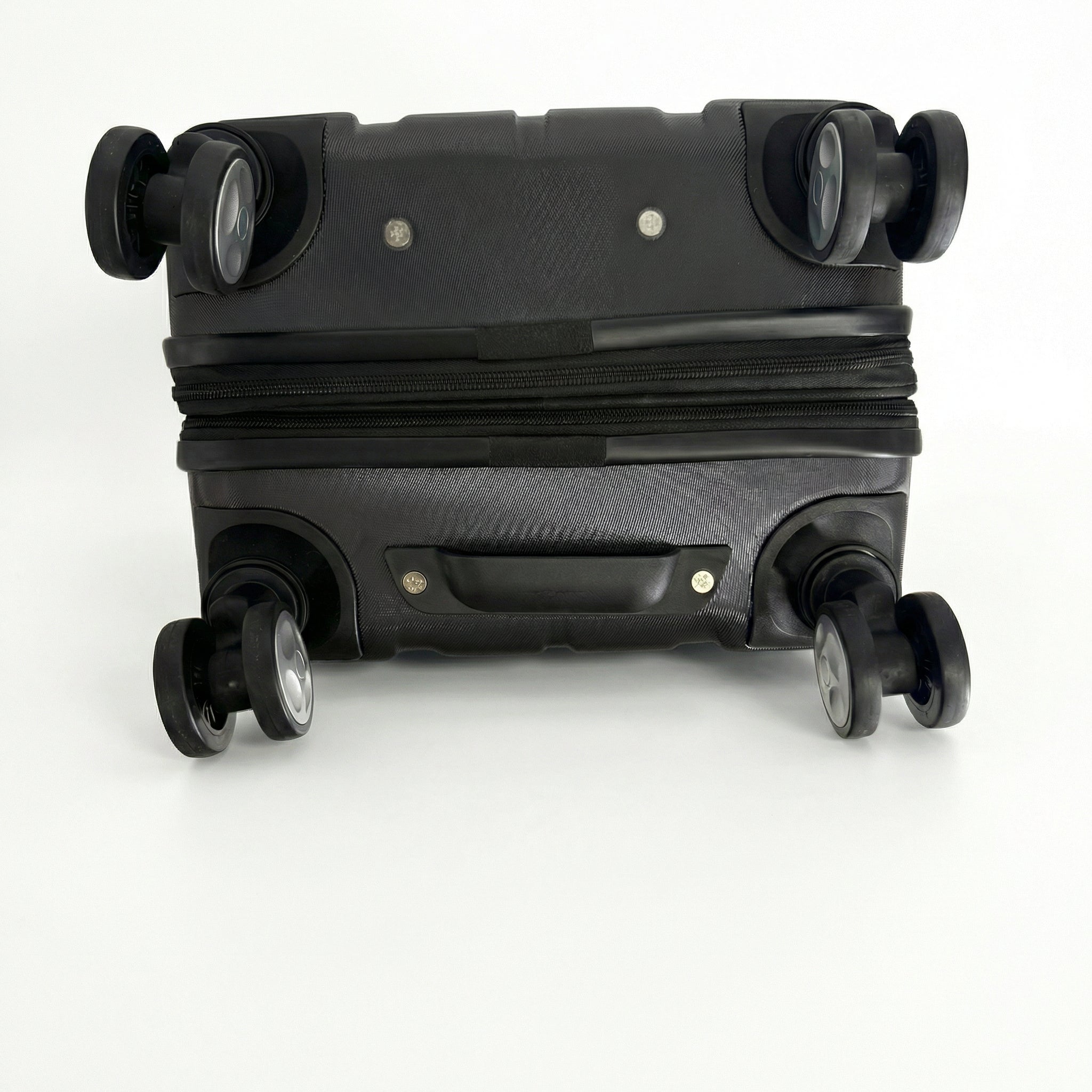 Gabbiano Legend 22" Expandable Carry-On 8 Wheel Spinner Luggage