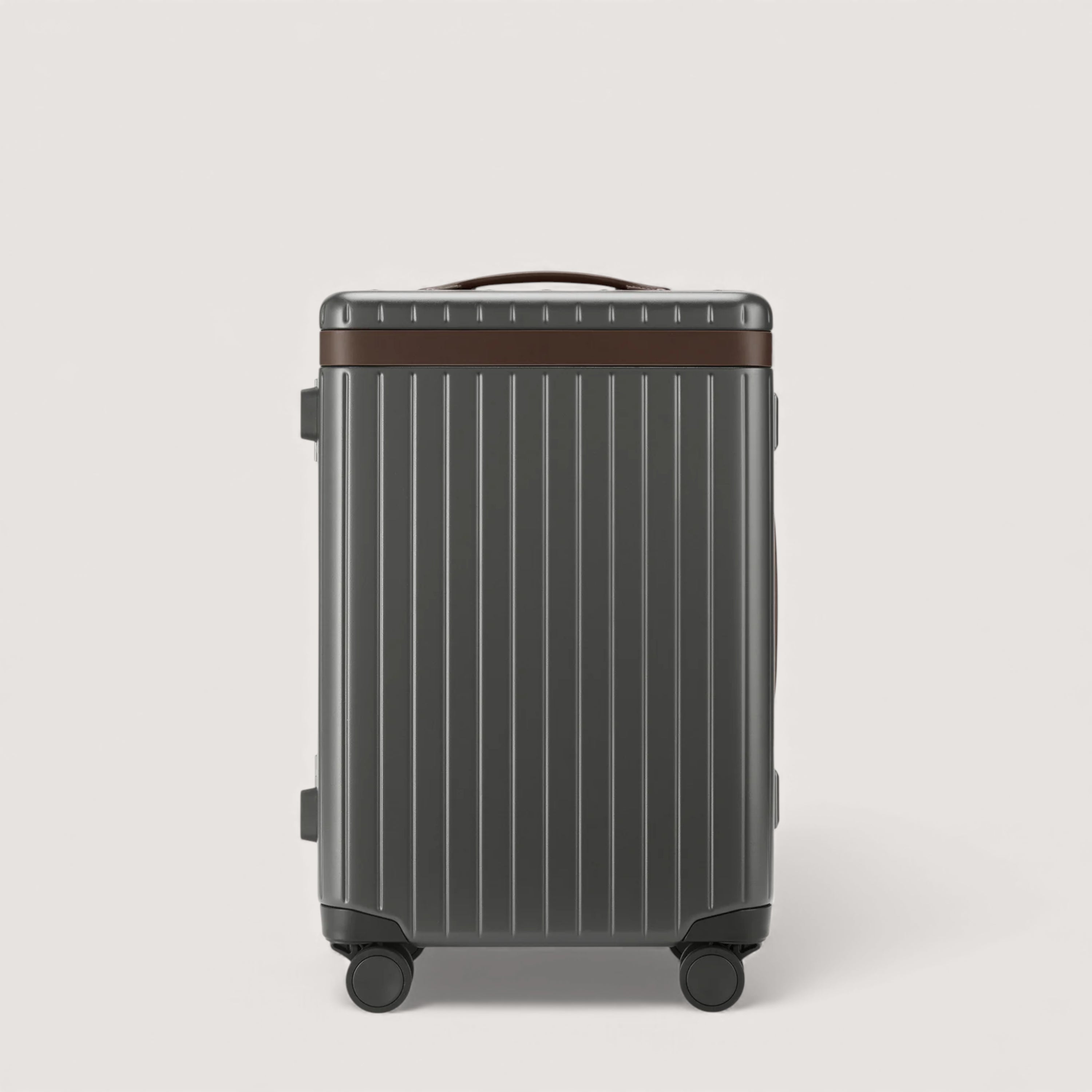 Carl Friedrik Hybrid Hardside Spinner