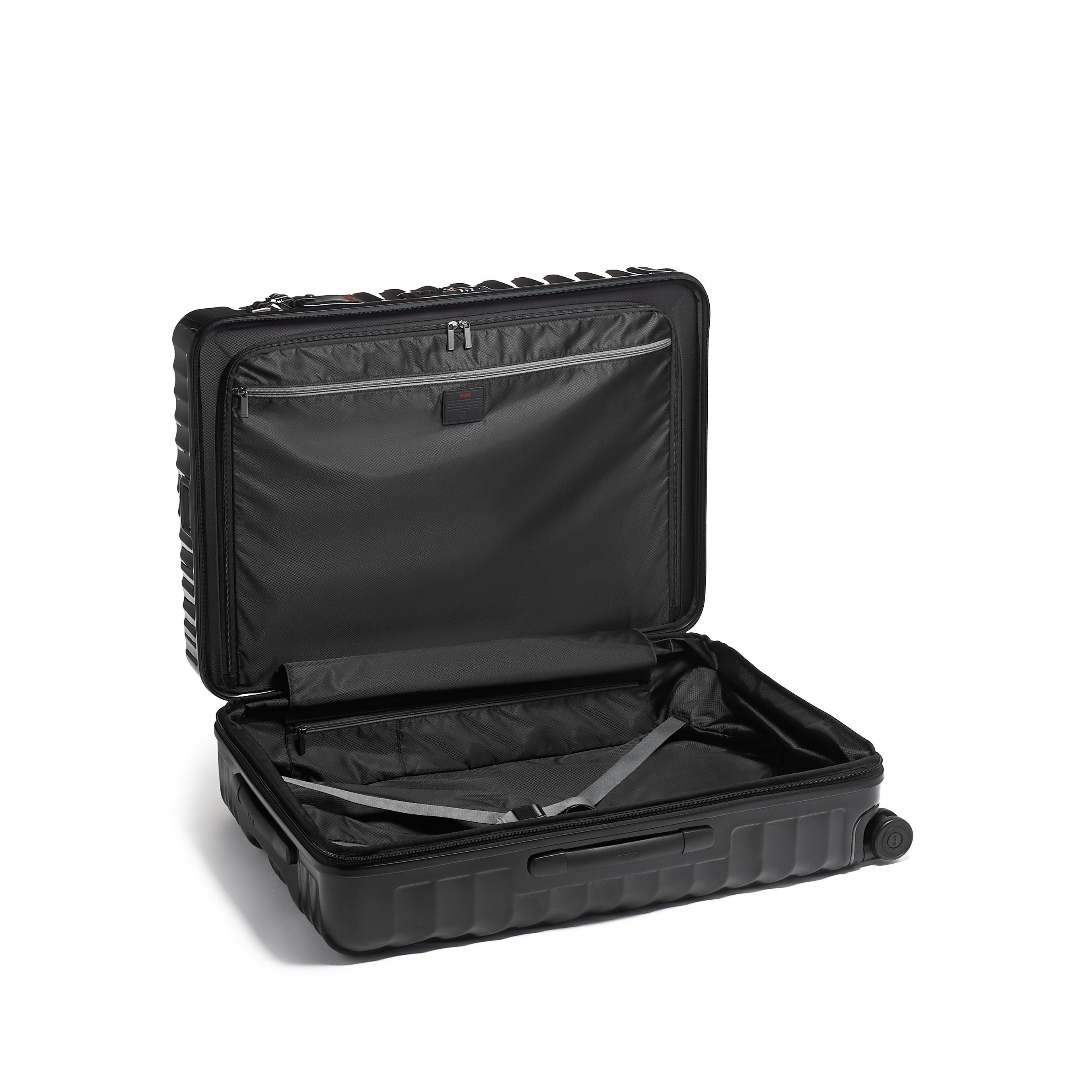 Tumi 19 Degree Extended Trip Expandable 4 Wheeled P/C