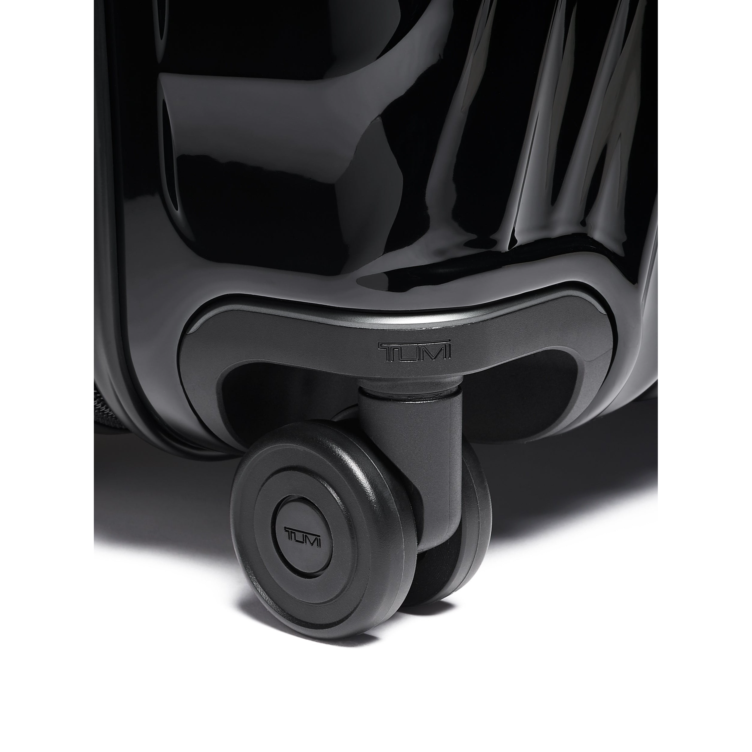 Tumi 19 Degree Worldwide Trip 4 Wheel Packing Case