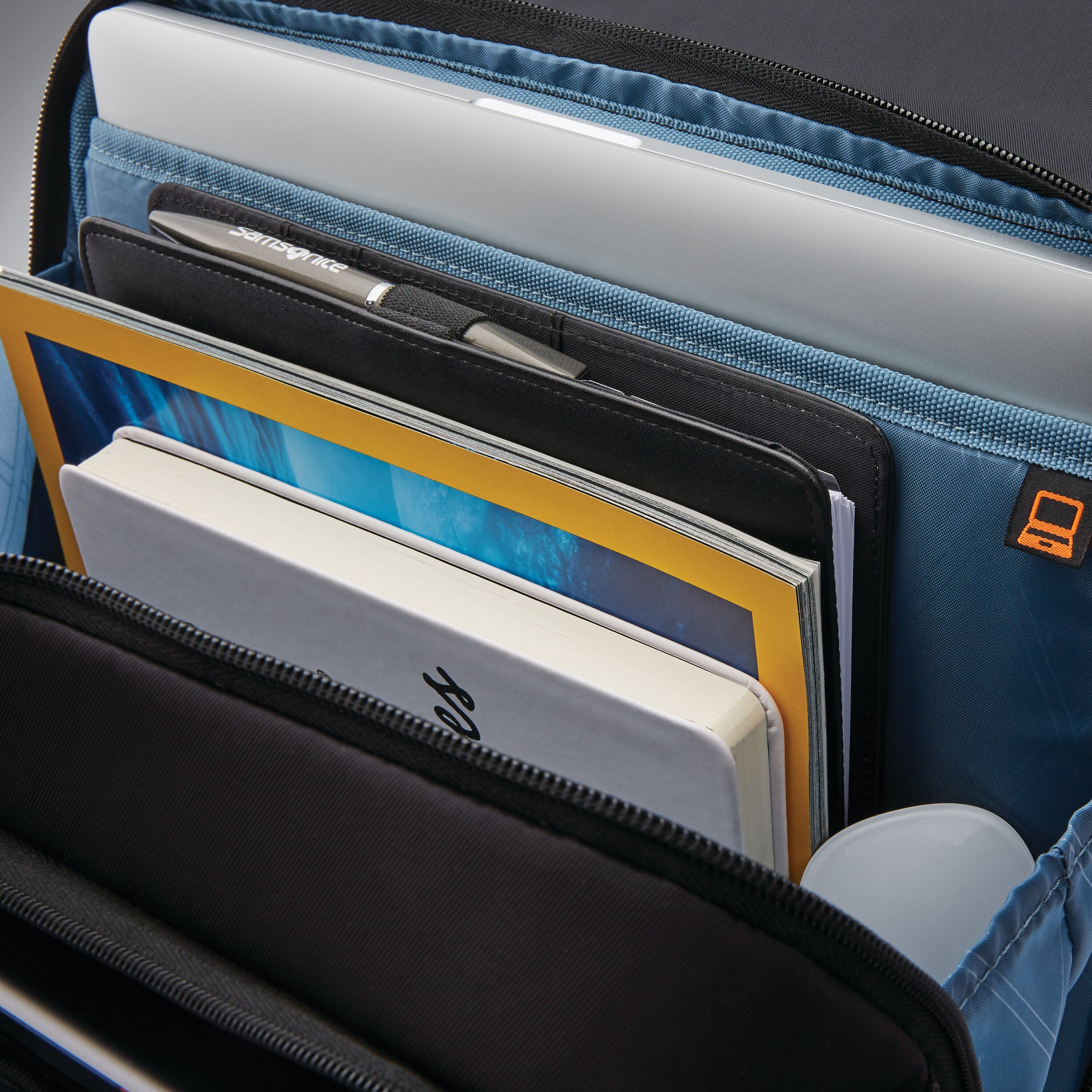 Samsonite Pro Slim Messenger