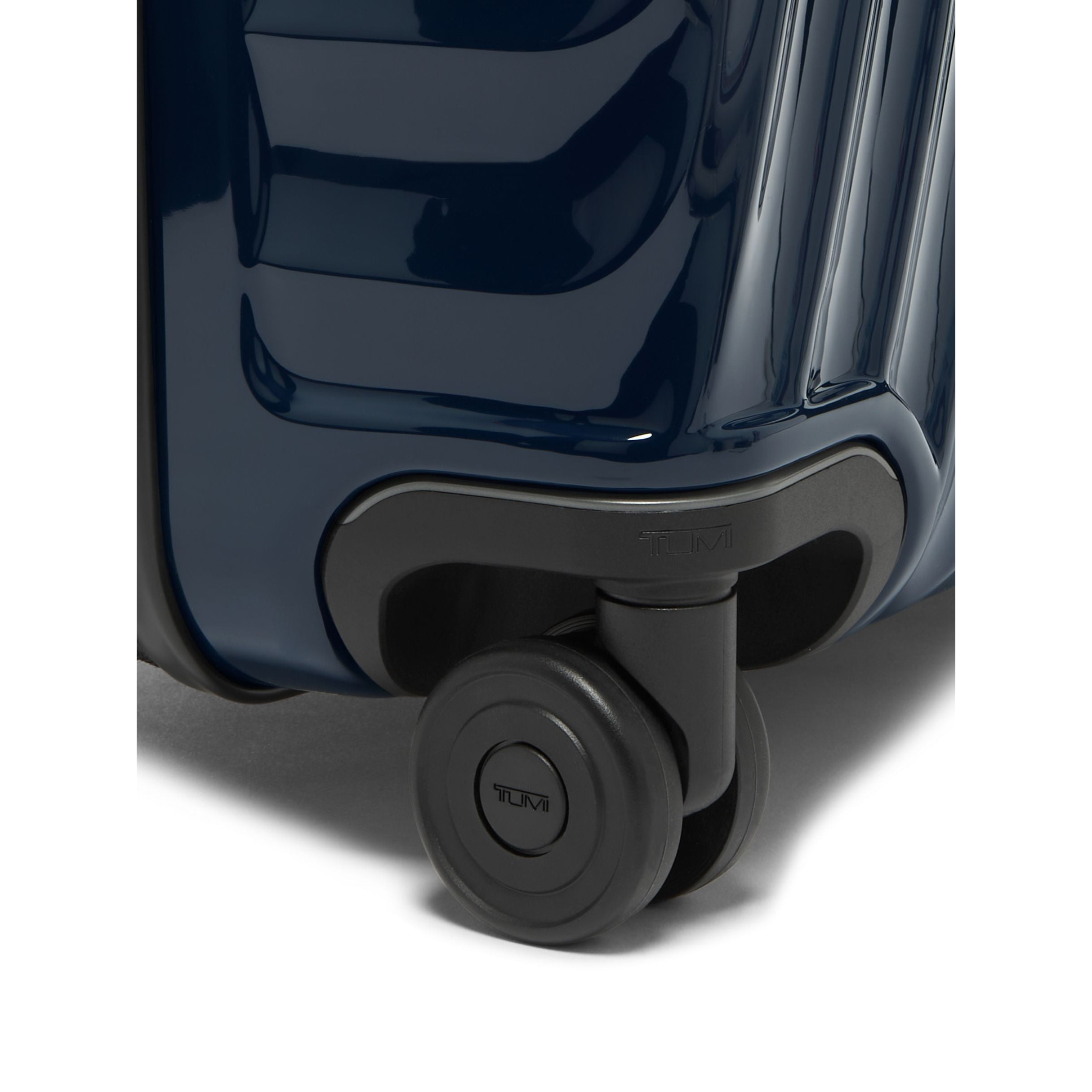 Tumi 19 Degree Extended Trip Expandable 4 Wheeled P/C