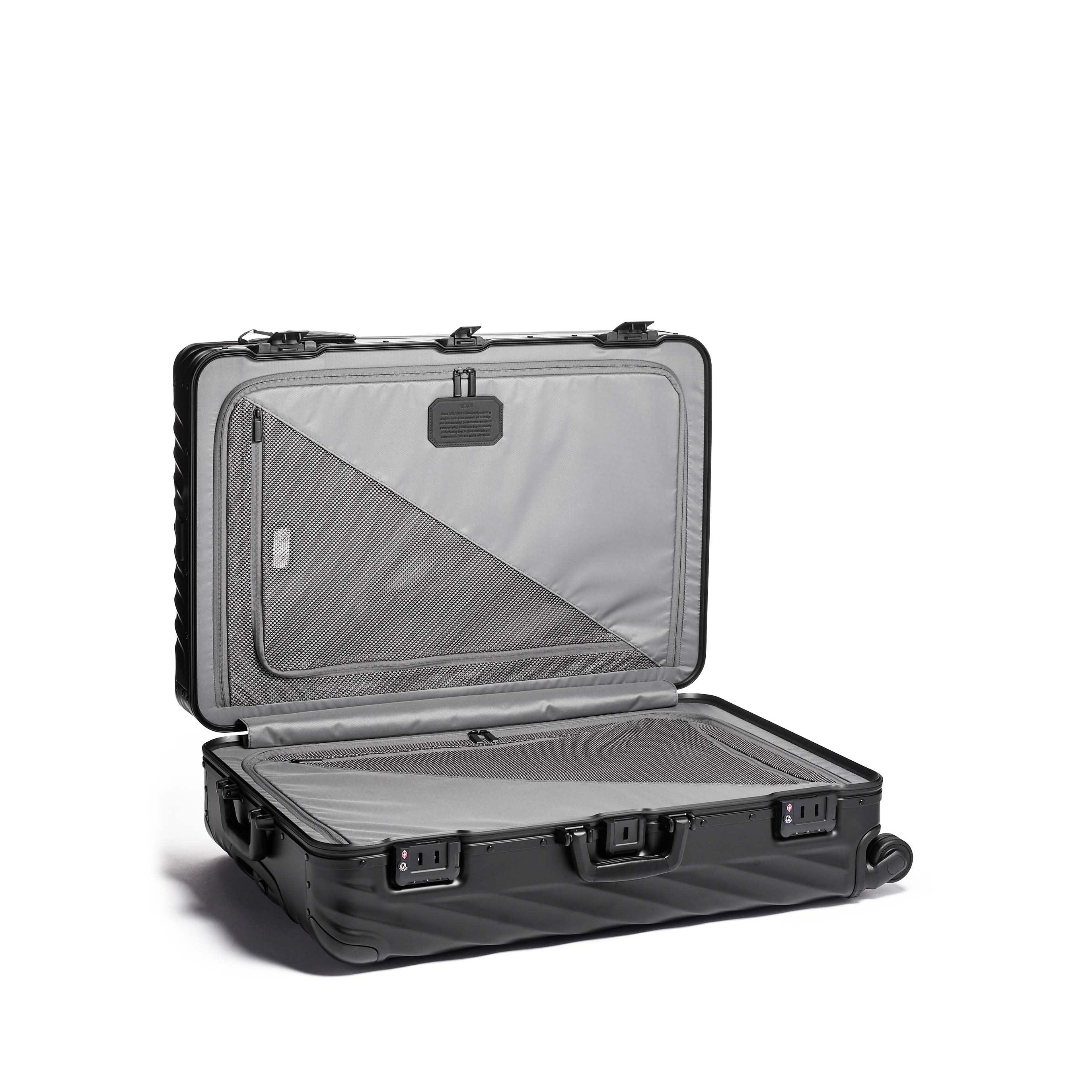 Tumi 19 Degree Aluminum Extended Trip Expandable P/C