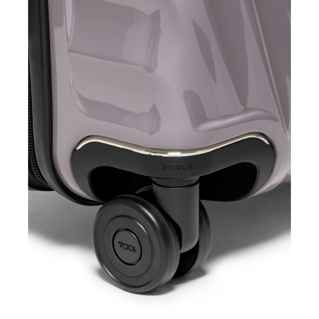 Tumi 19 Degree Continental Expandable Carry-On