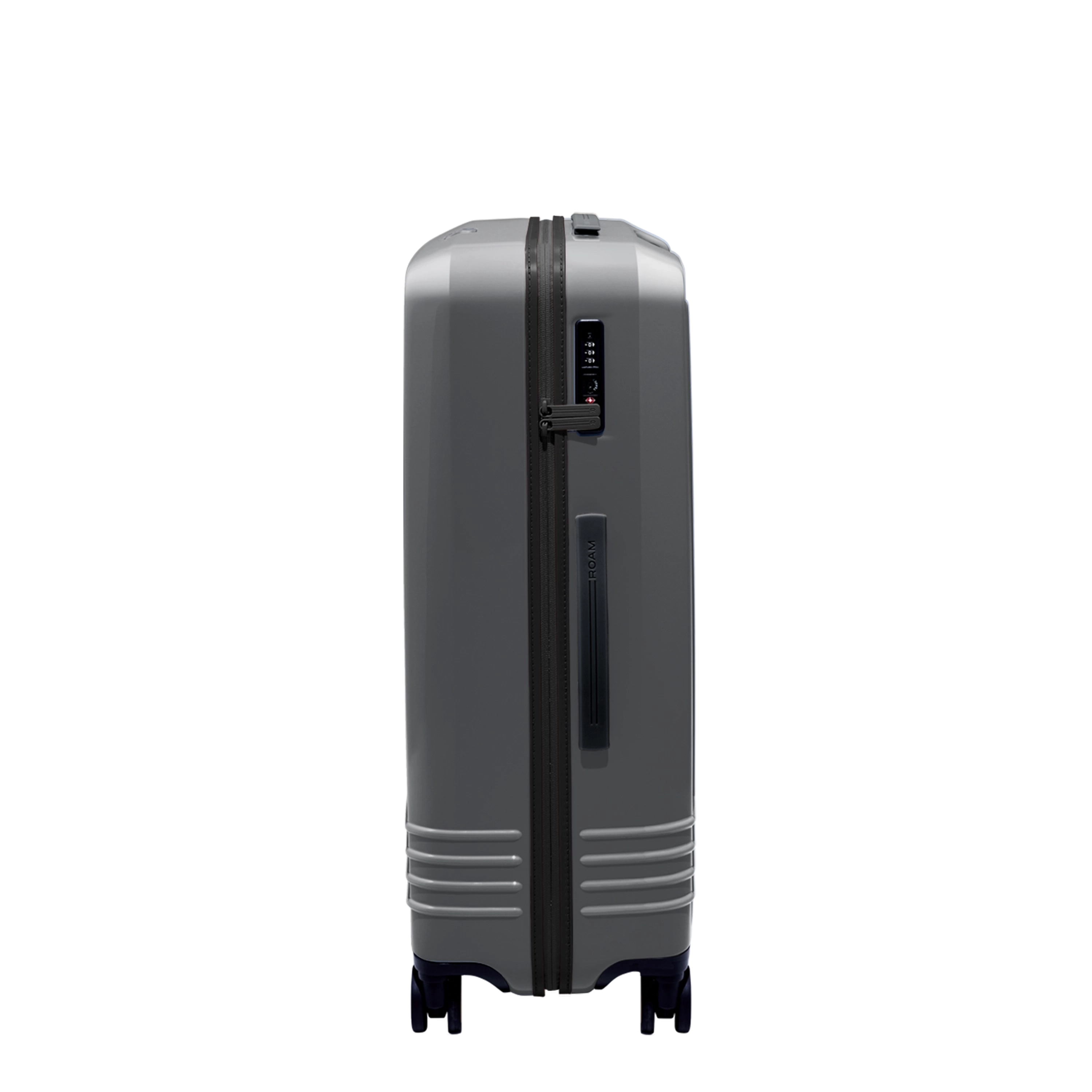 Roam Designer Collection Large Check-in 30"