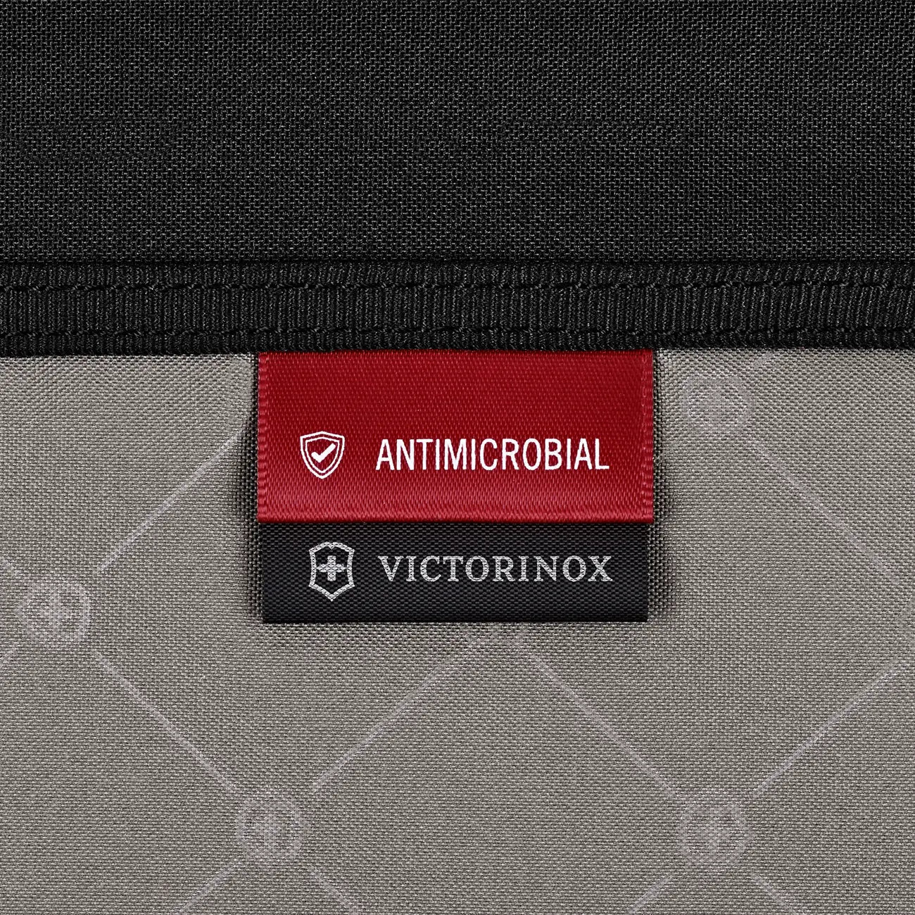 Victorinox Lifestyle Accessories 4.0 Overnight Essentials Kit