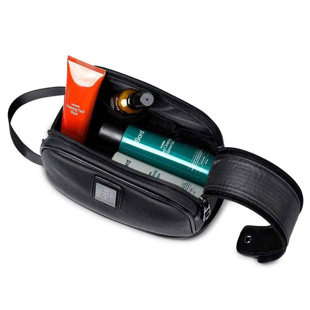 James Hawk Toiletry kit