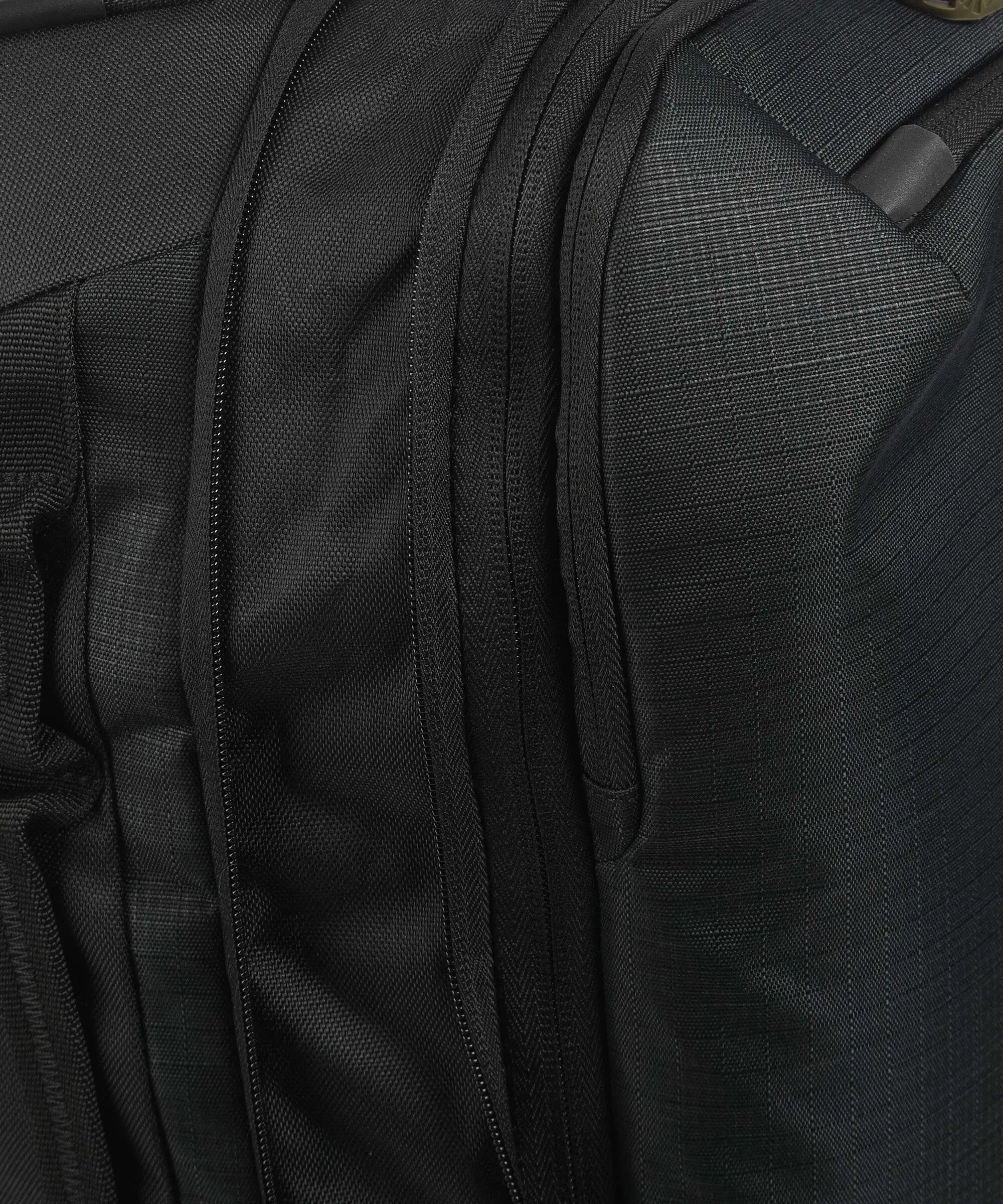 Eagle Creek Expanse 2 Wheeled International Carry-On