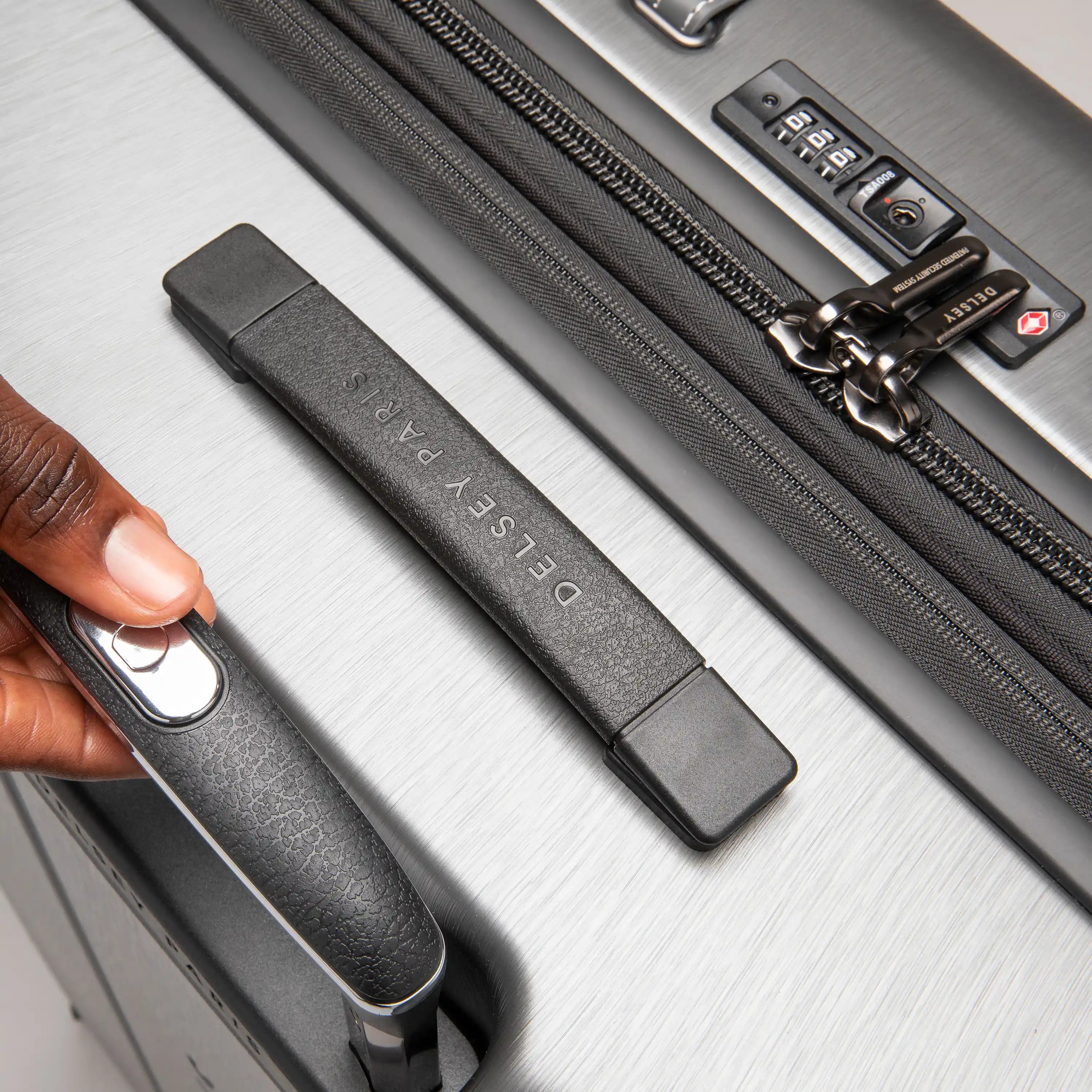 Delsey Cadence Carry-On Plus Expandable Spinner 20"